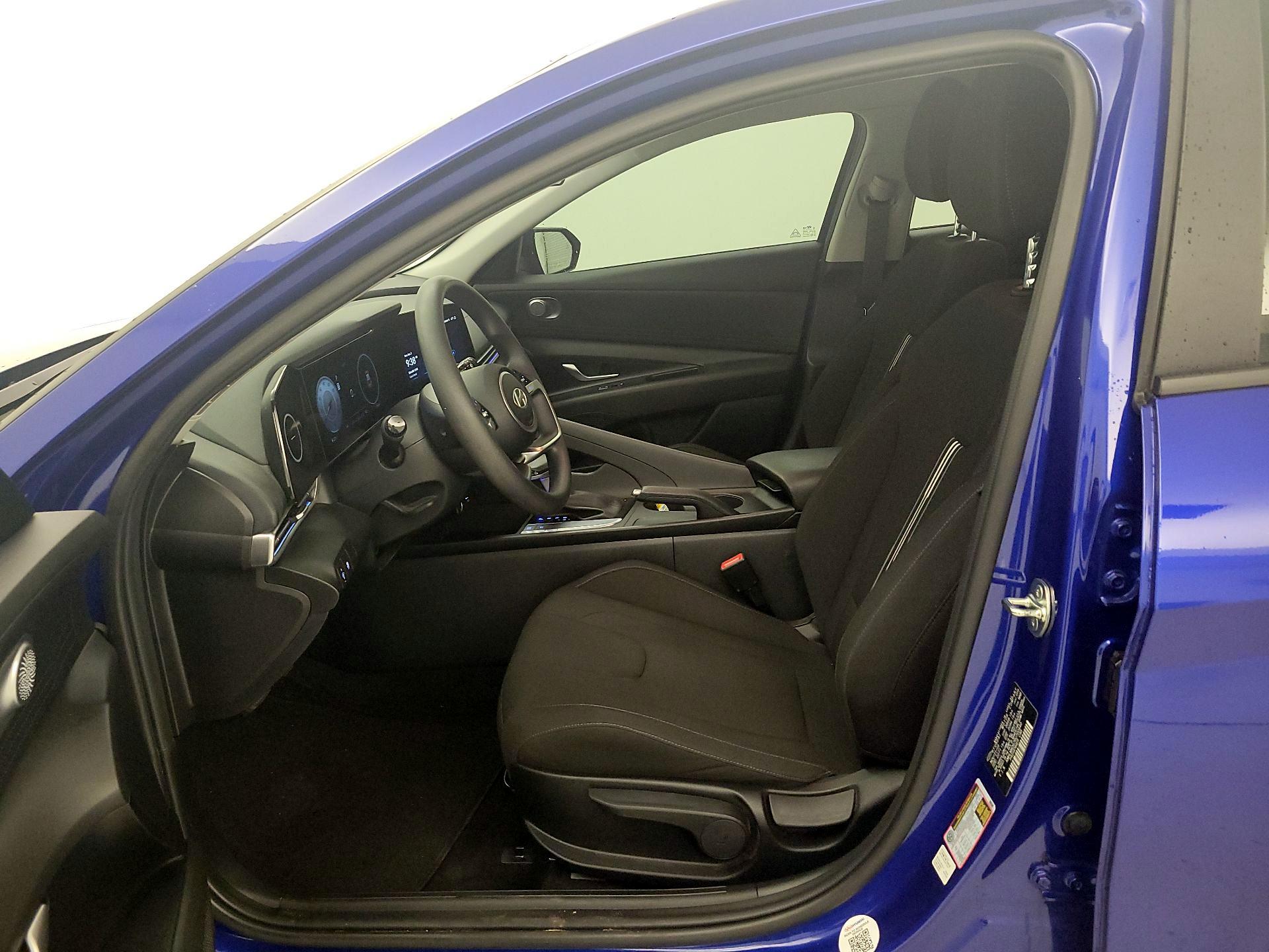 Thumbnail: 2024 Hyundai Elantra - 11