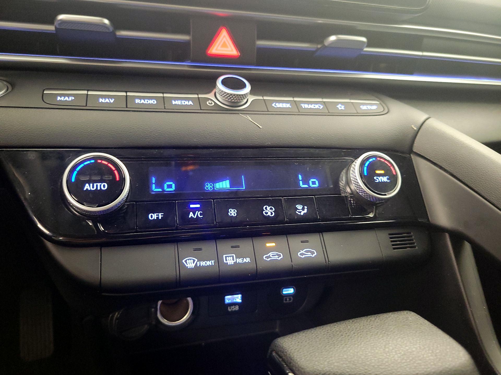 Thumbnail: 2024 Hyundai Elantra - 16