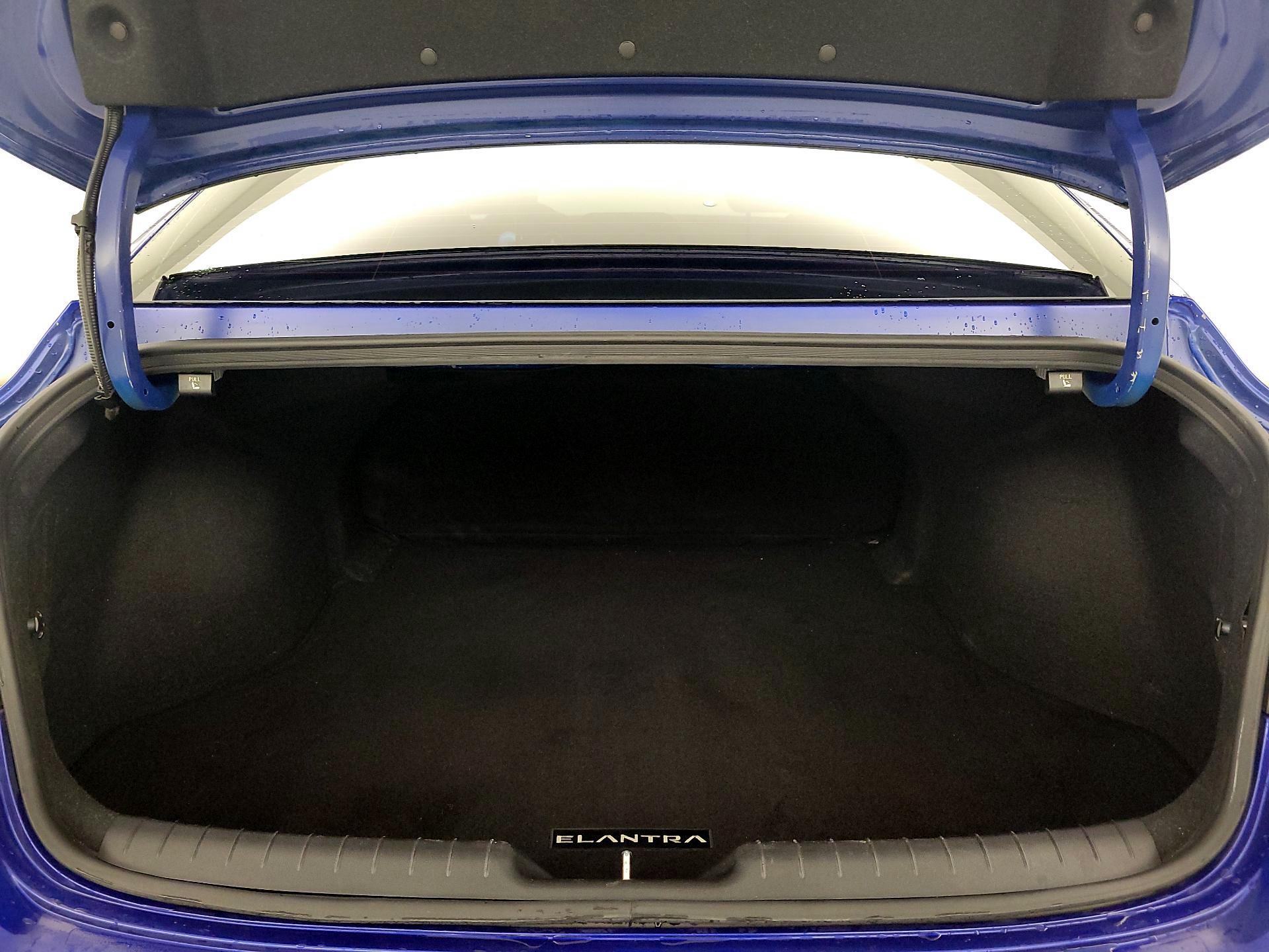 Thumbnail: 2024 Hyundai Elantra - 20