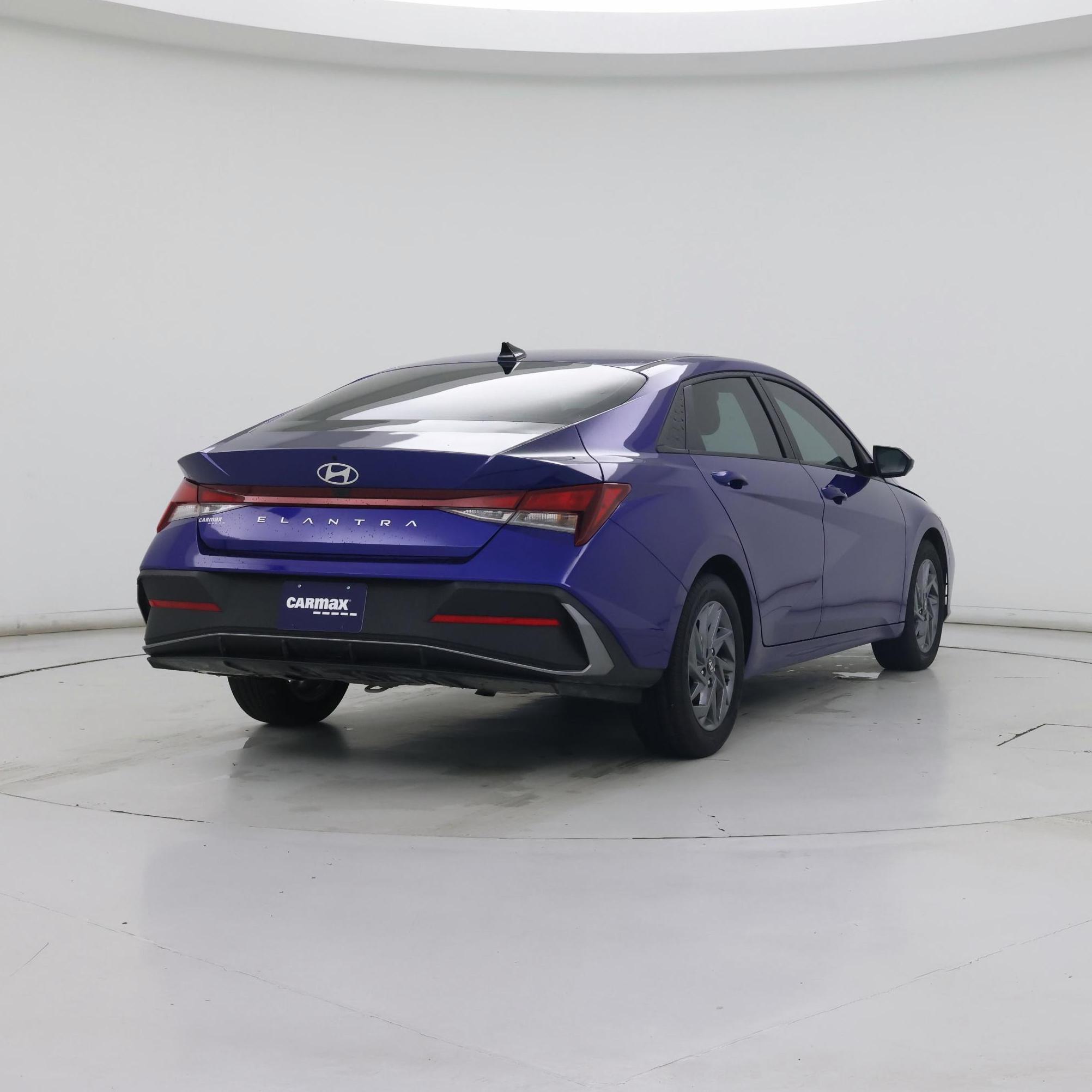 Thumbnail: 2024 Hyundai Elantra - 8