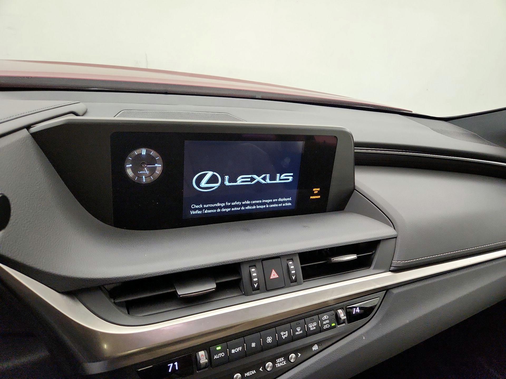 Thumbnail: 2021 Lexus ES - 13
