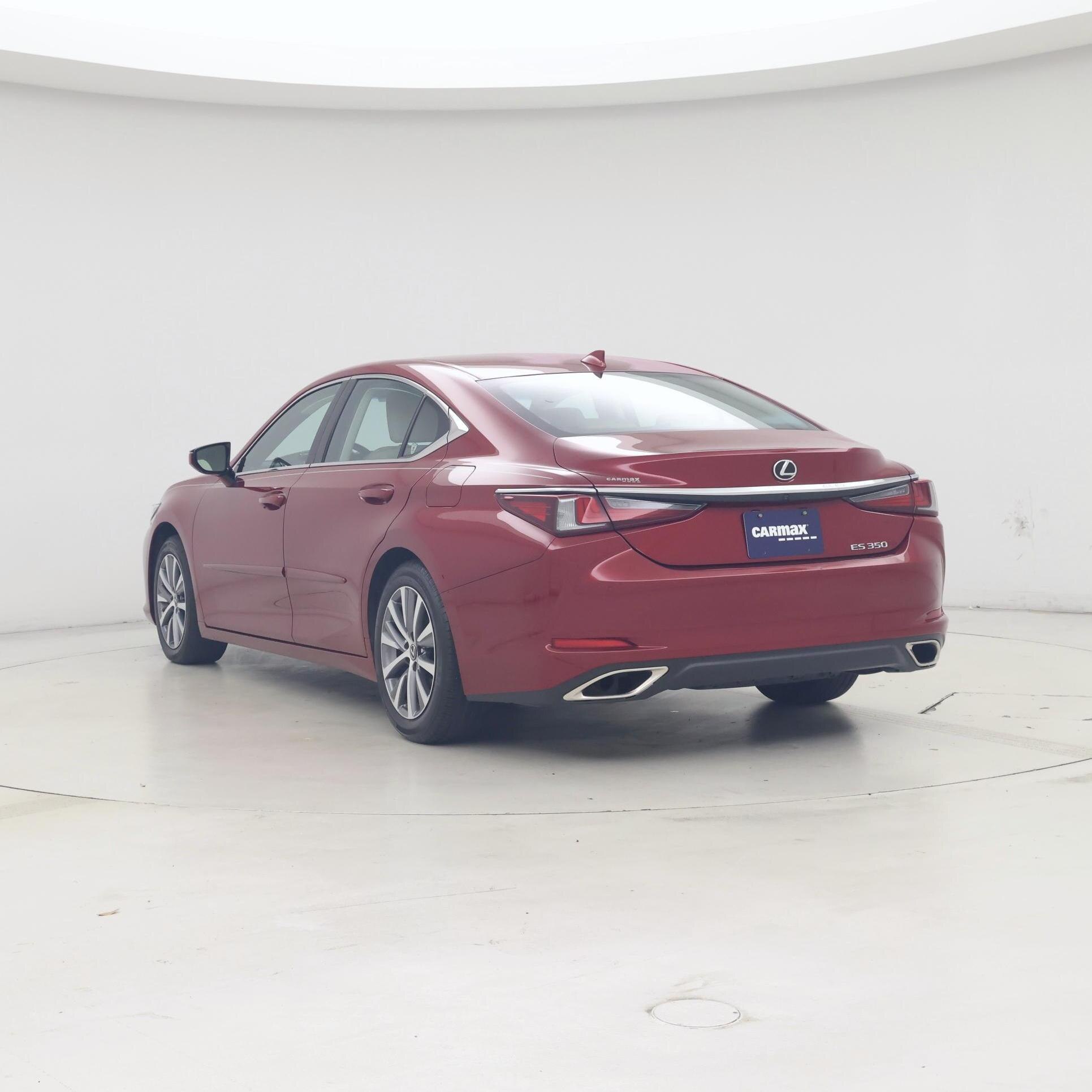 Thumbnail: 2021 Lexus ES - 2