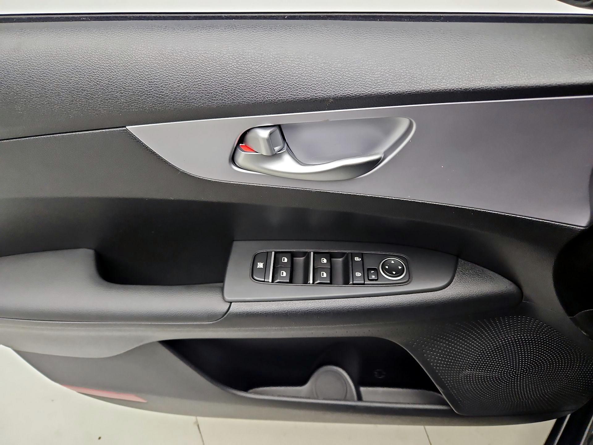 Thumbnail: 2024 Kia Forte - 12