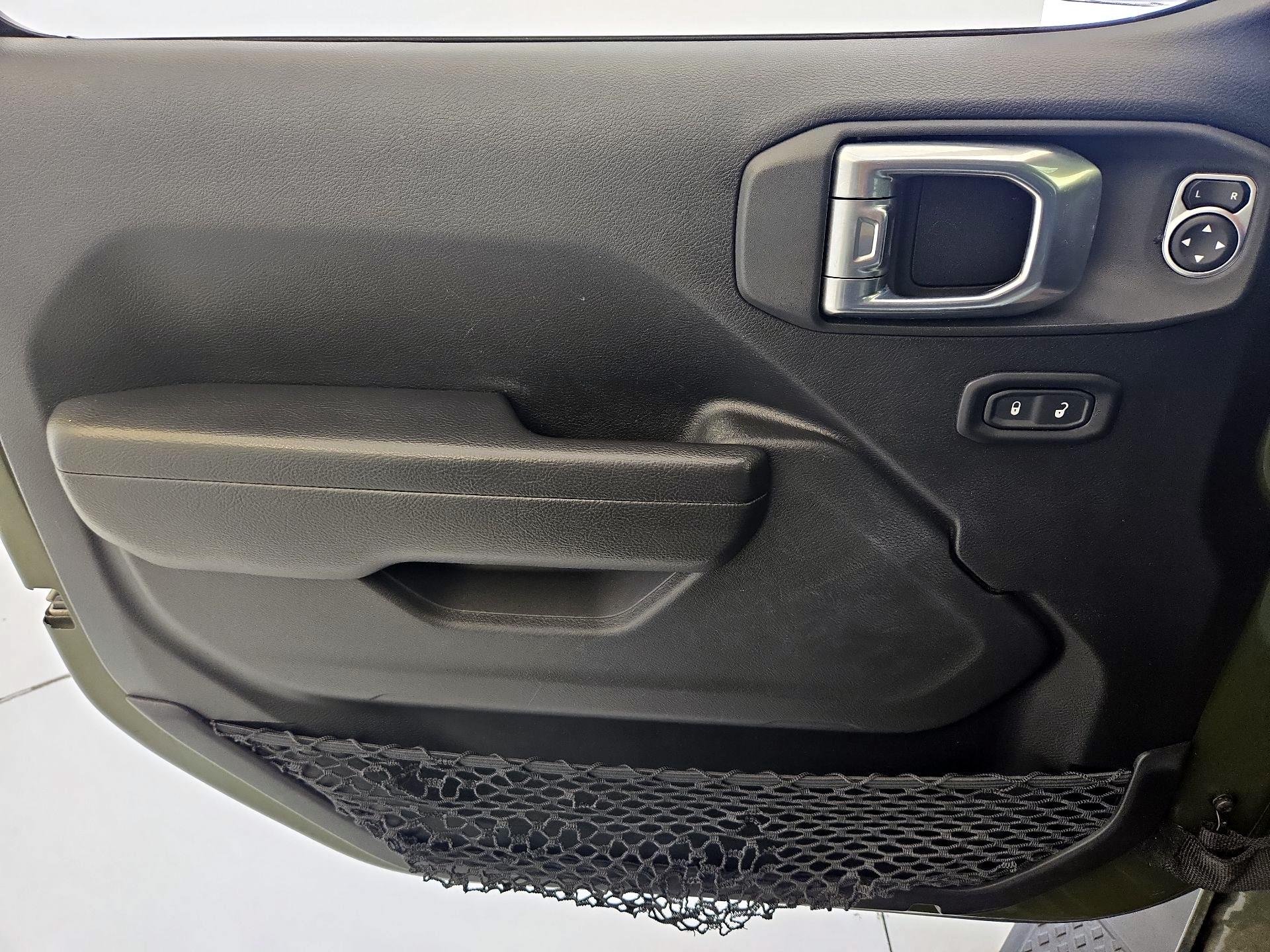 Thumbnail: 2022 Jeep Gladiator - 12