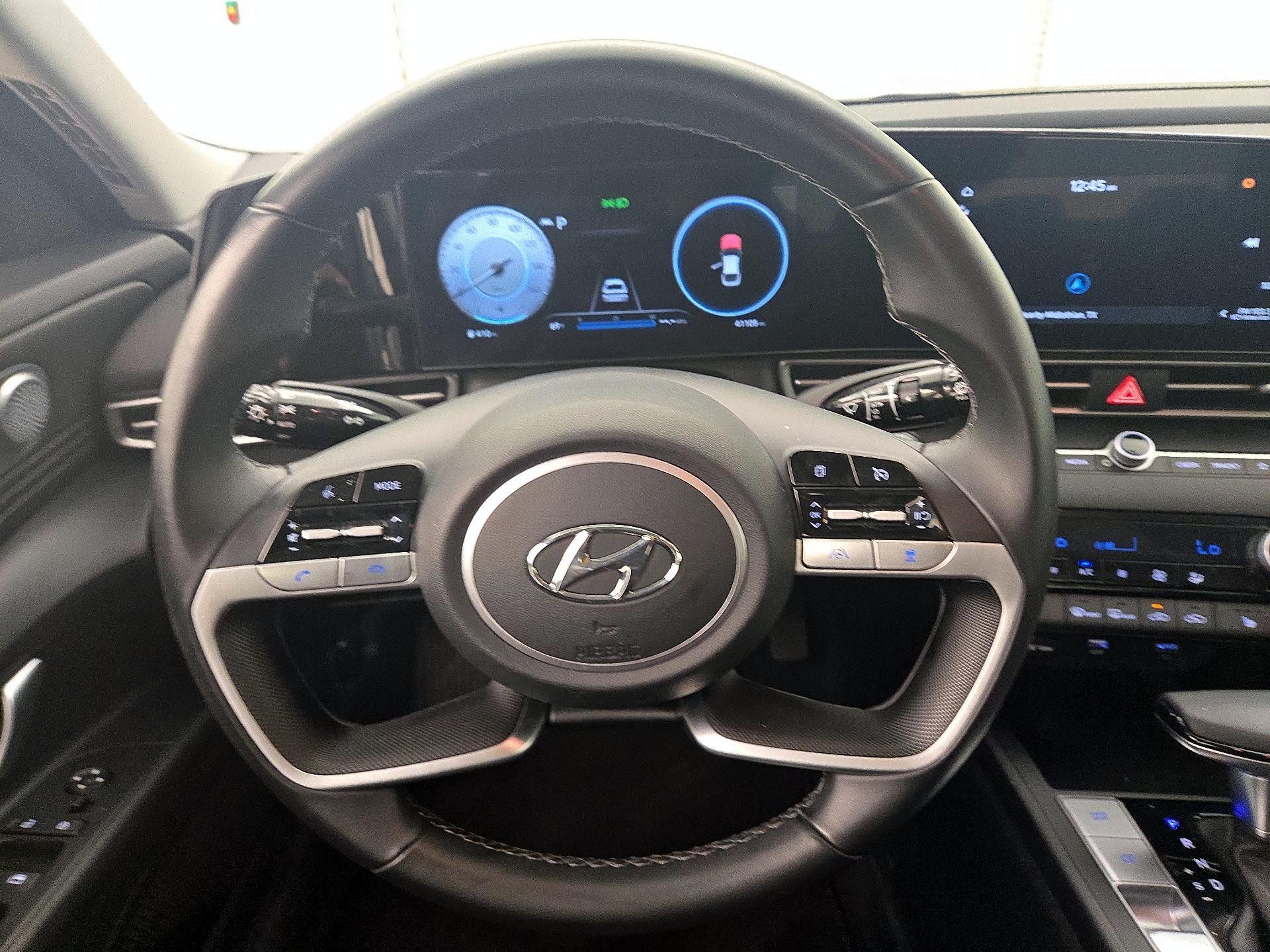 Thumbnail: 2023 Hyundai Elantra - 10