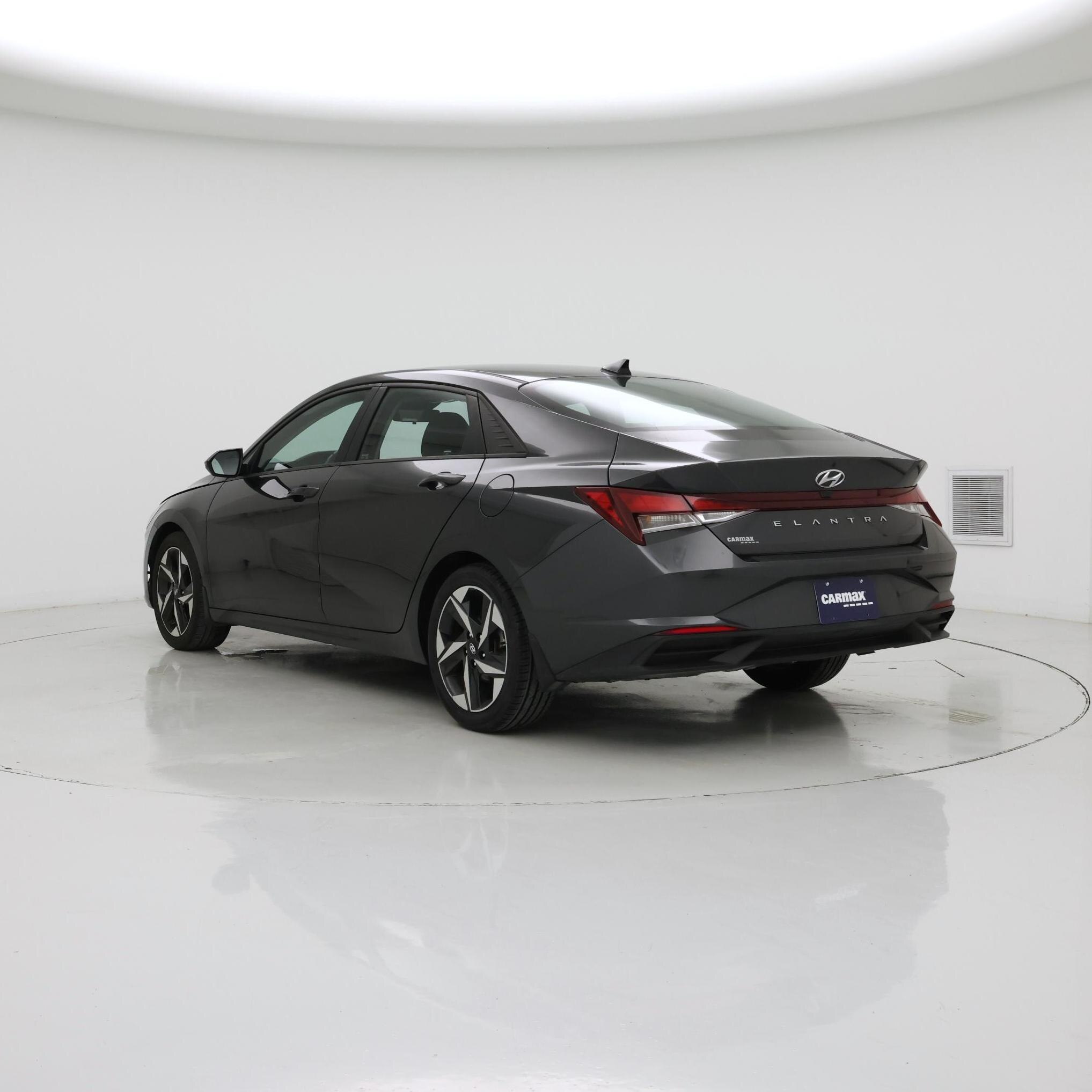 Thumbnail: 2023 Hyundai Elantra - 2