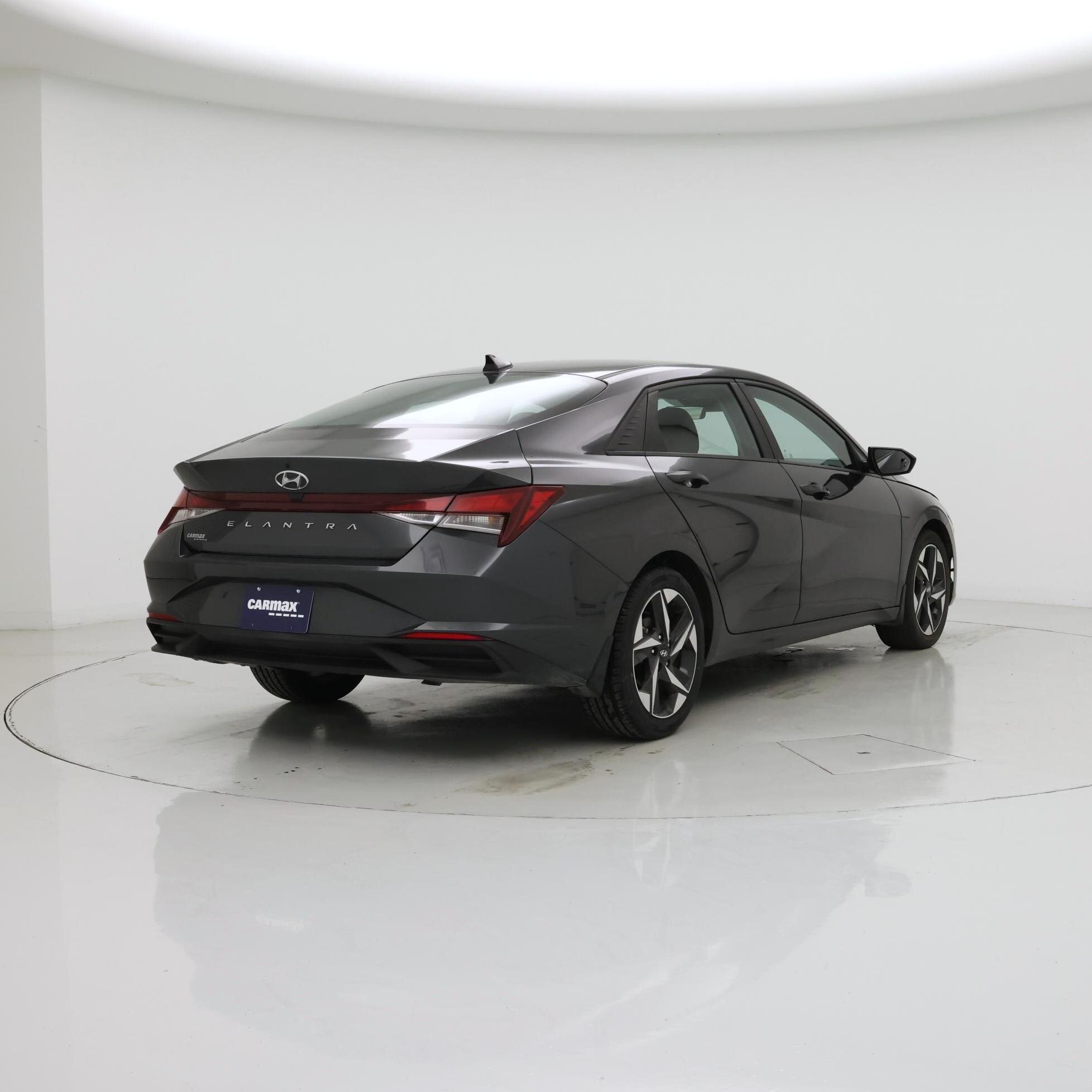 Thumbnail: 2023 Hyundai Elantra - 8