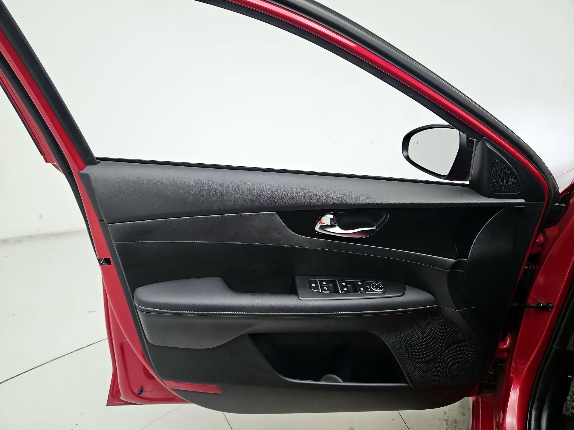 Thumbnail: 2024 Kia Forte - 12