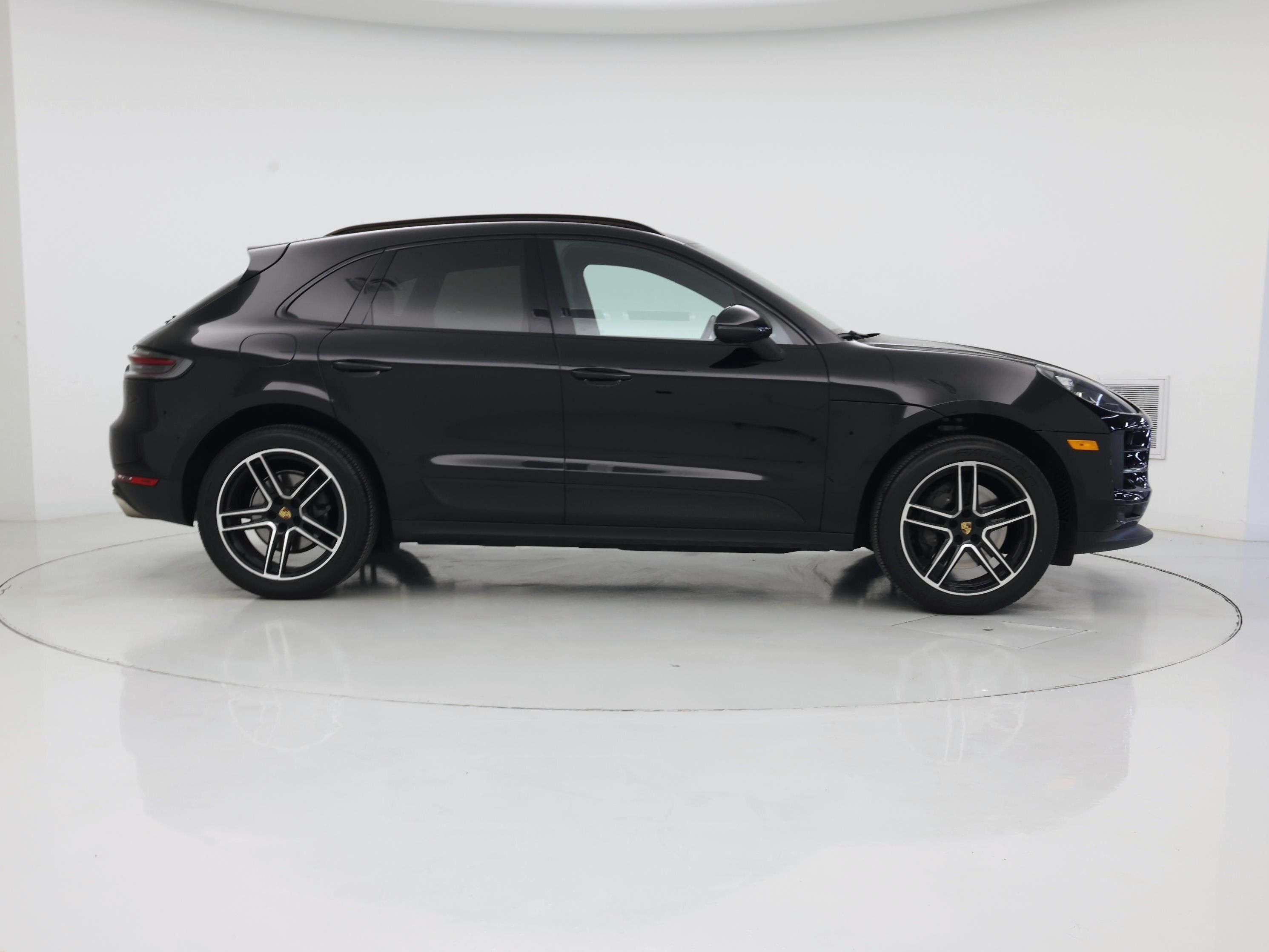 Thumbnail: 2021 Porsche Macan - 7