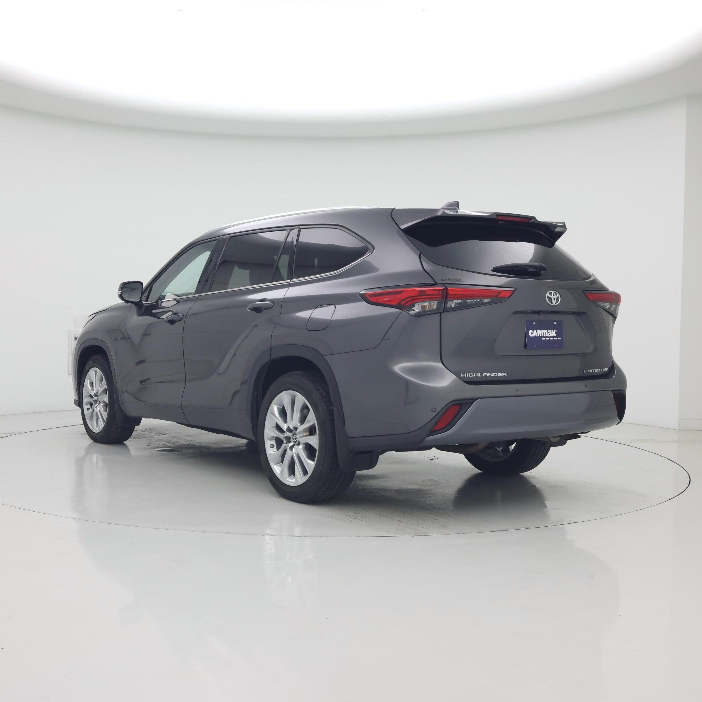 Thumbnail: 2023 Toyota Highlander - 2