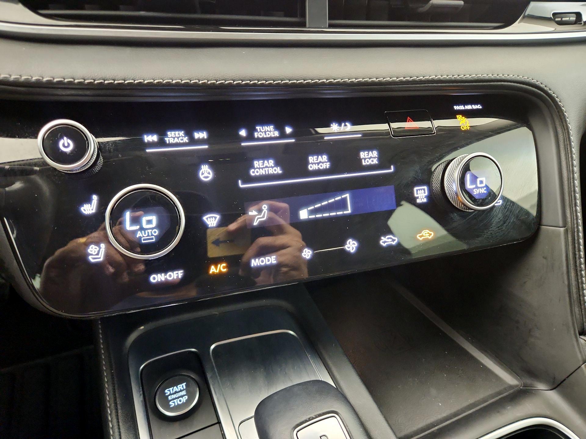 Thumbnail: 2023 INFINITI QX60 - 15