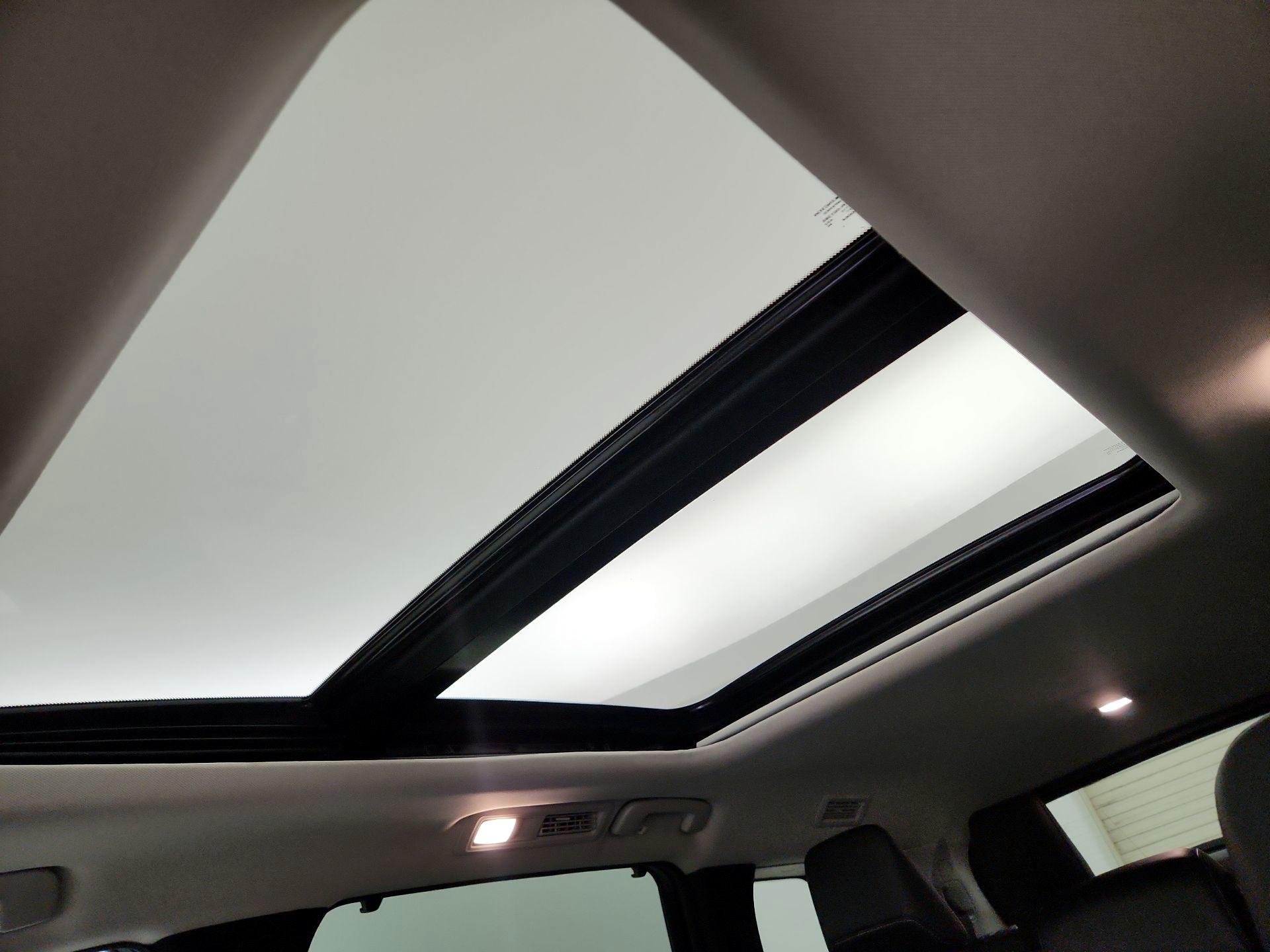 Thumbnail: 2023 INFINITI QX60 - 18