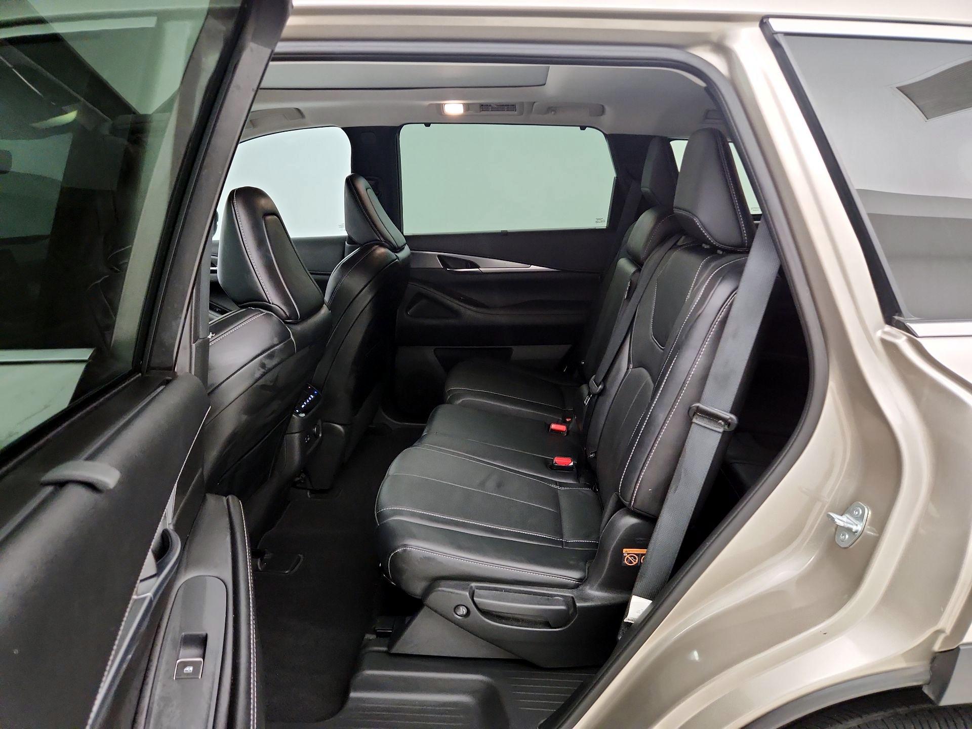 Thumbnail: 2023 INFINITI QX60 - 19