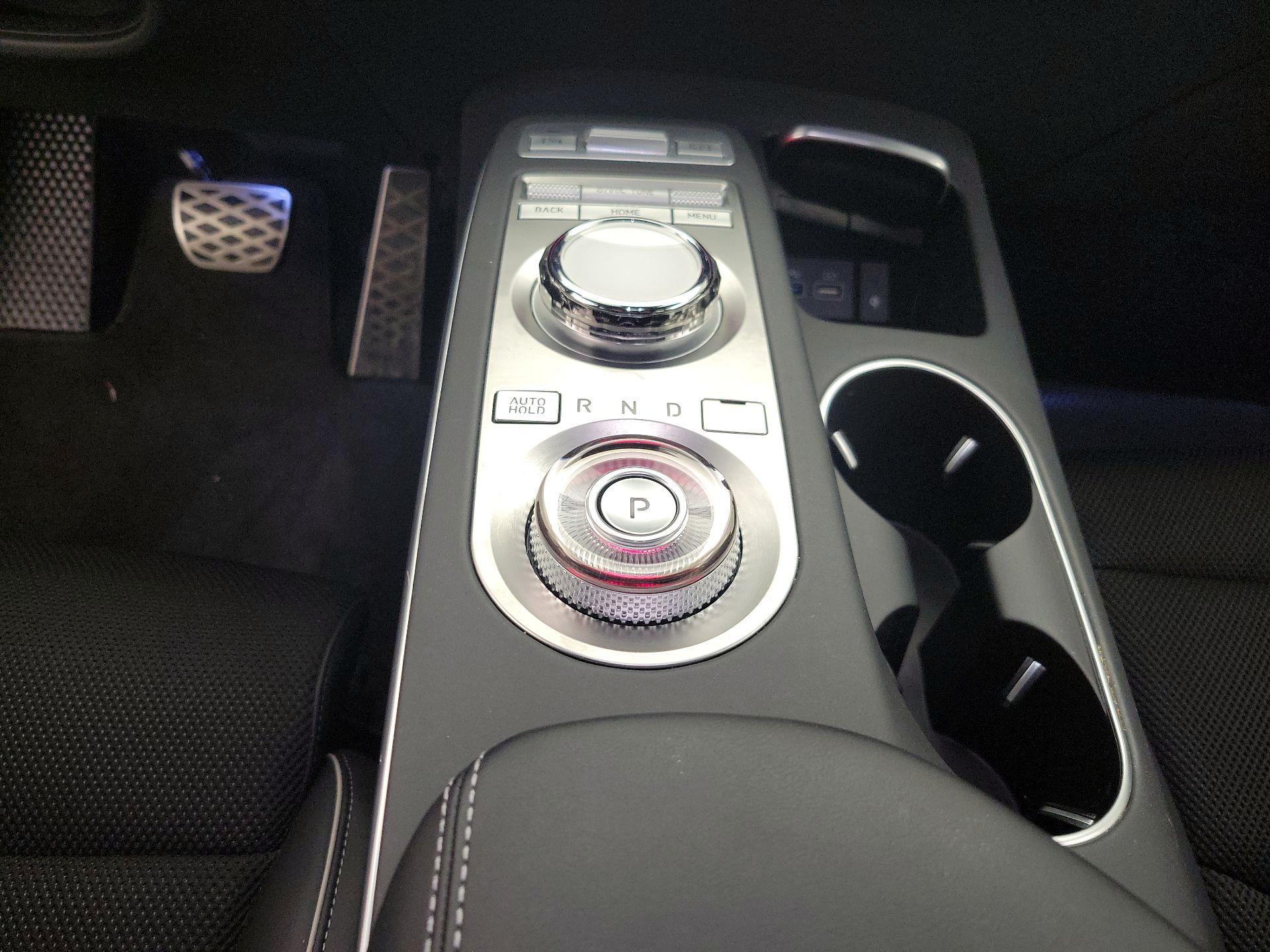 Thumbnail: 2024 Genesis GV70 - 17