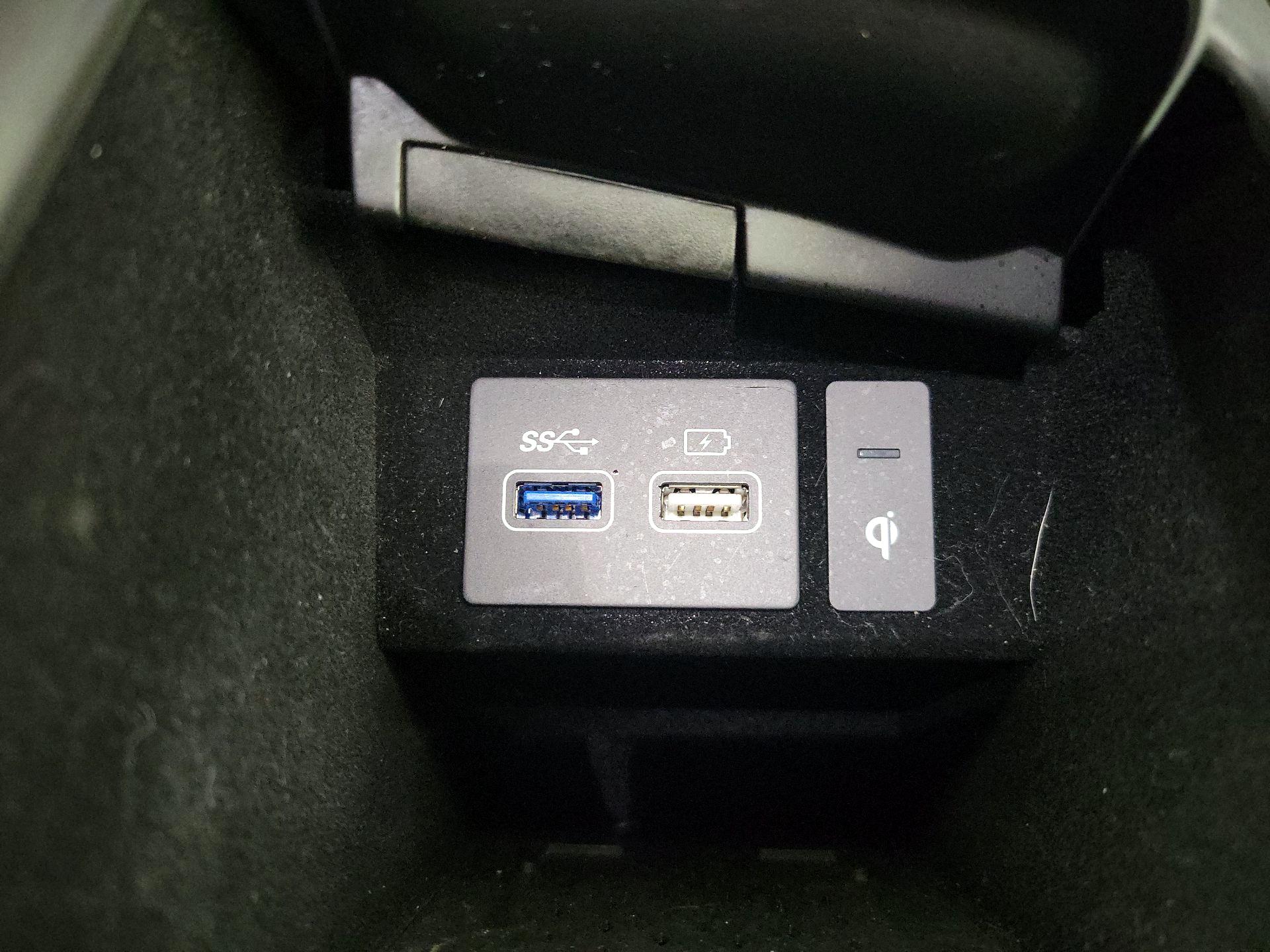 Thumbnail: 2024 Genesis GV70 - 18