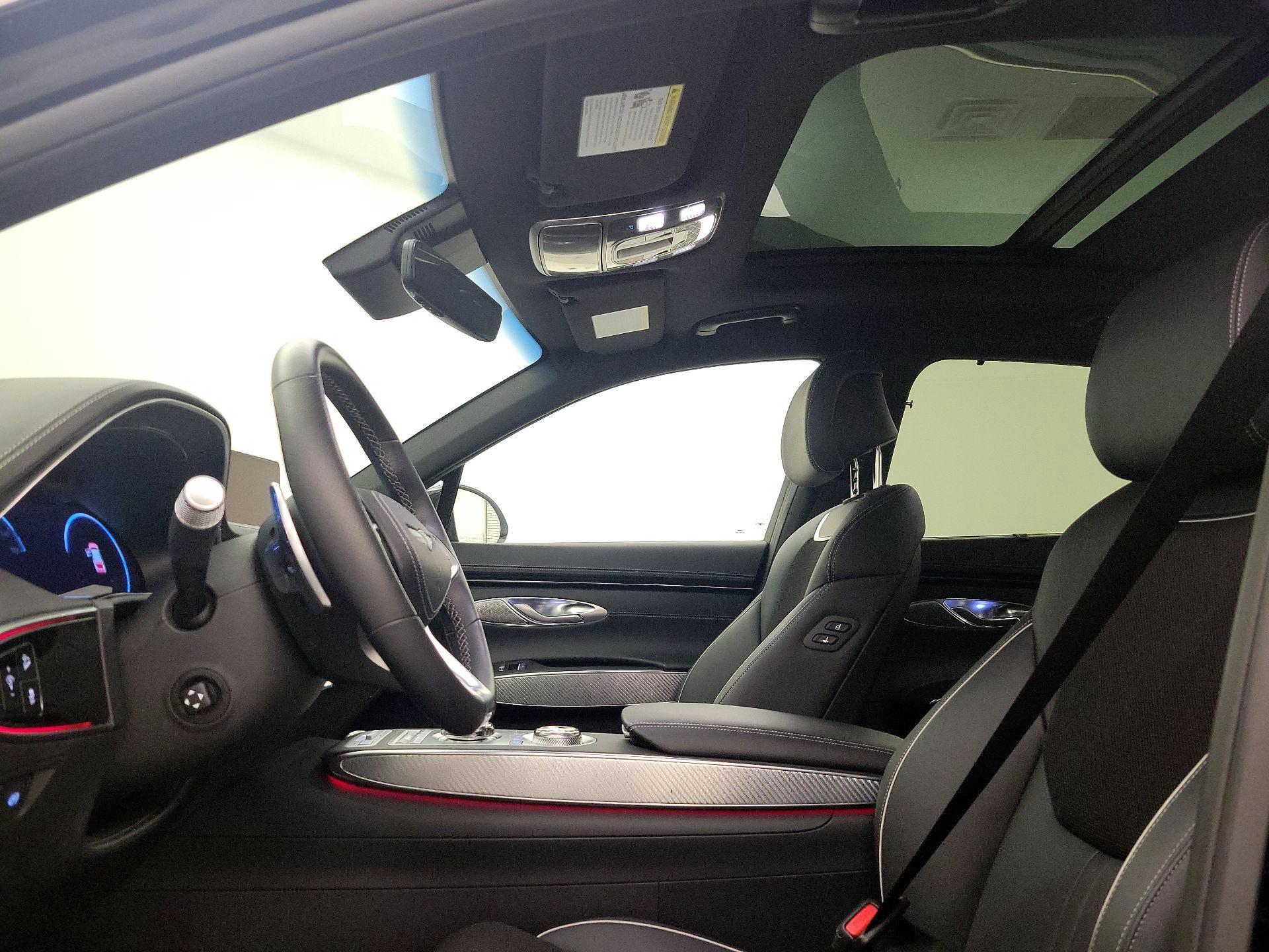 Thumbnail: 2024 Genesis GV70 - 19