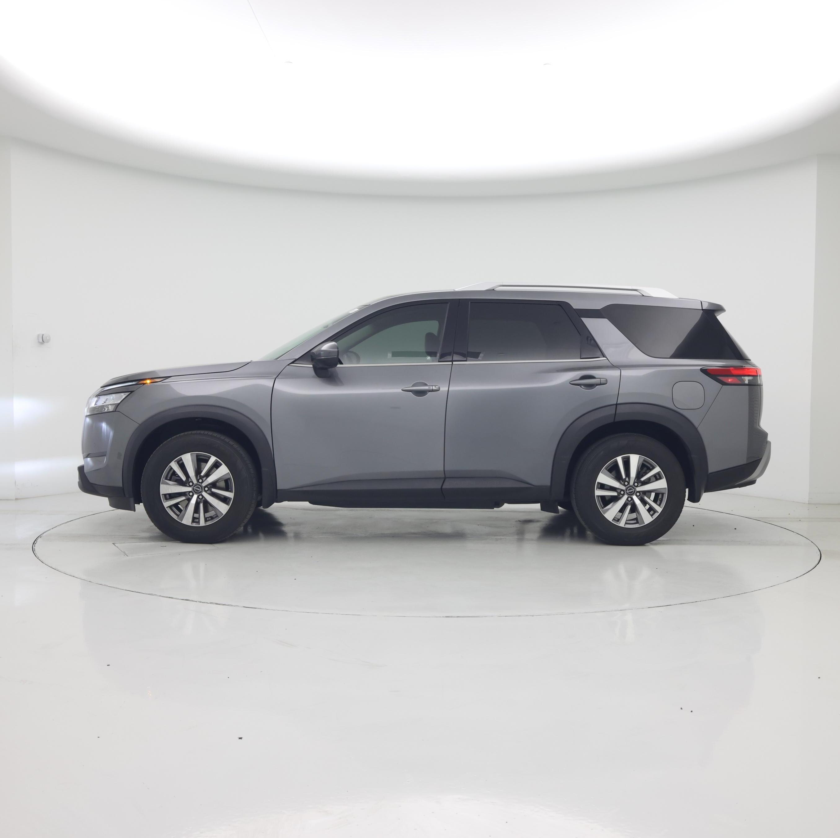 Thumbnail: 2022 Nissan Pathfinder - 3