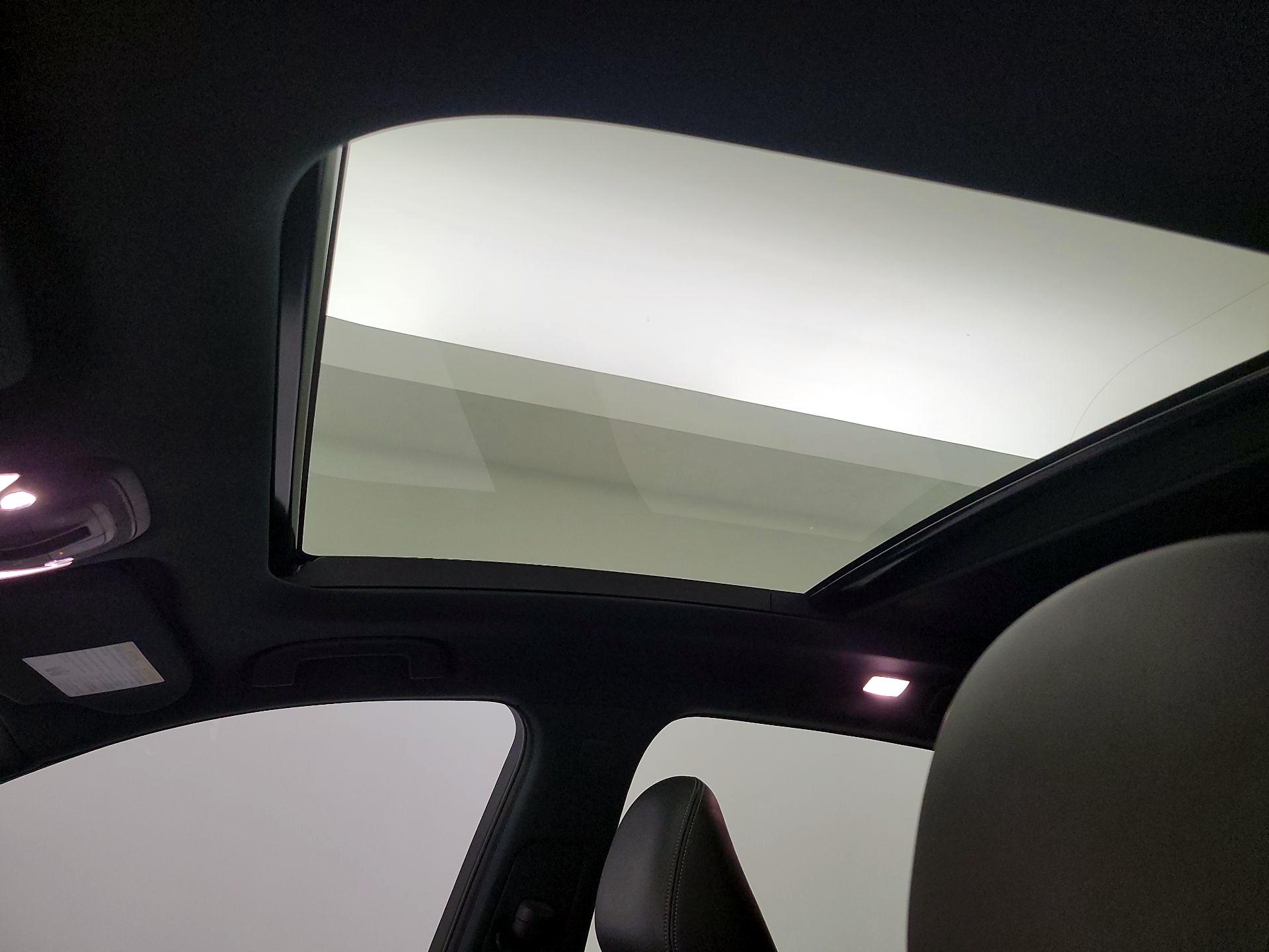 Thumbnail: 2022 INFINITI QX50 - 19