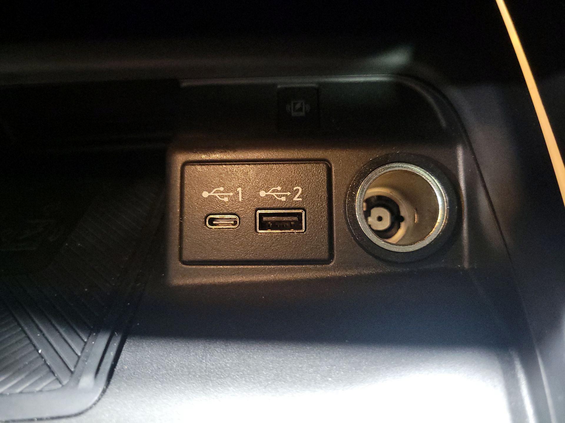 Thumbnail: 2024 INFINITI QX50 - 18