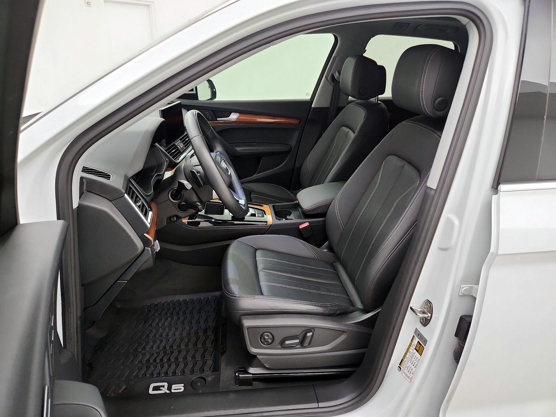 Thumbnail: 2023 Audi Q5 - 11