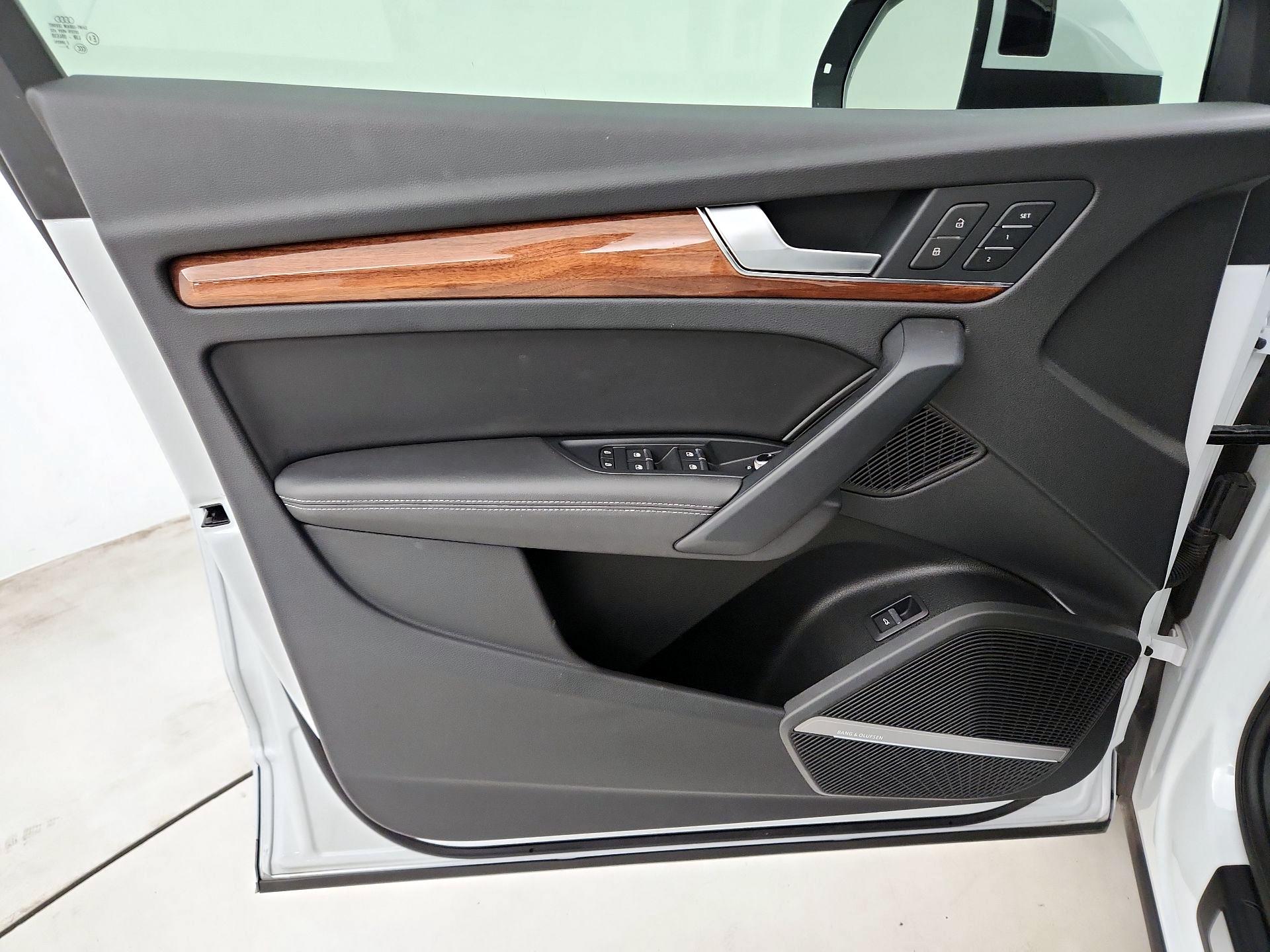 Thumbnail: 2023 Audi Q5 - 12