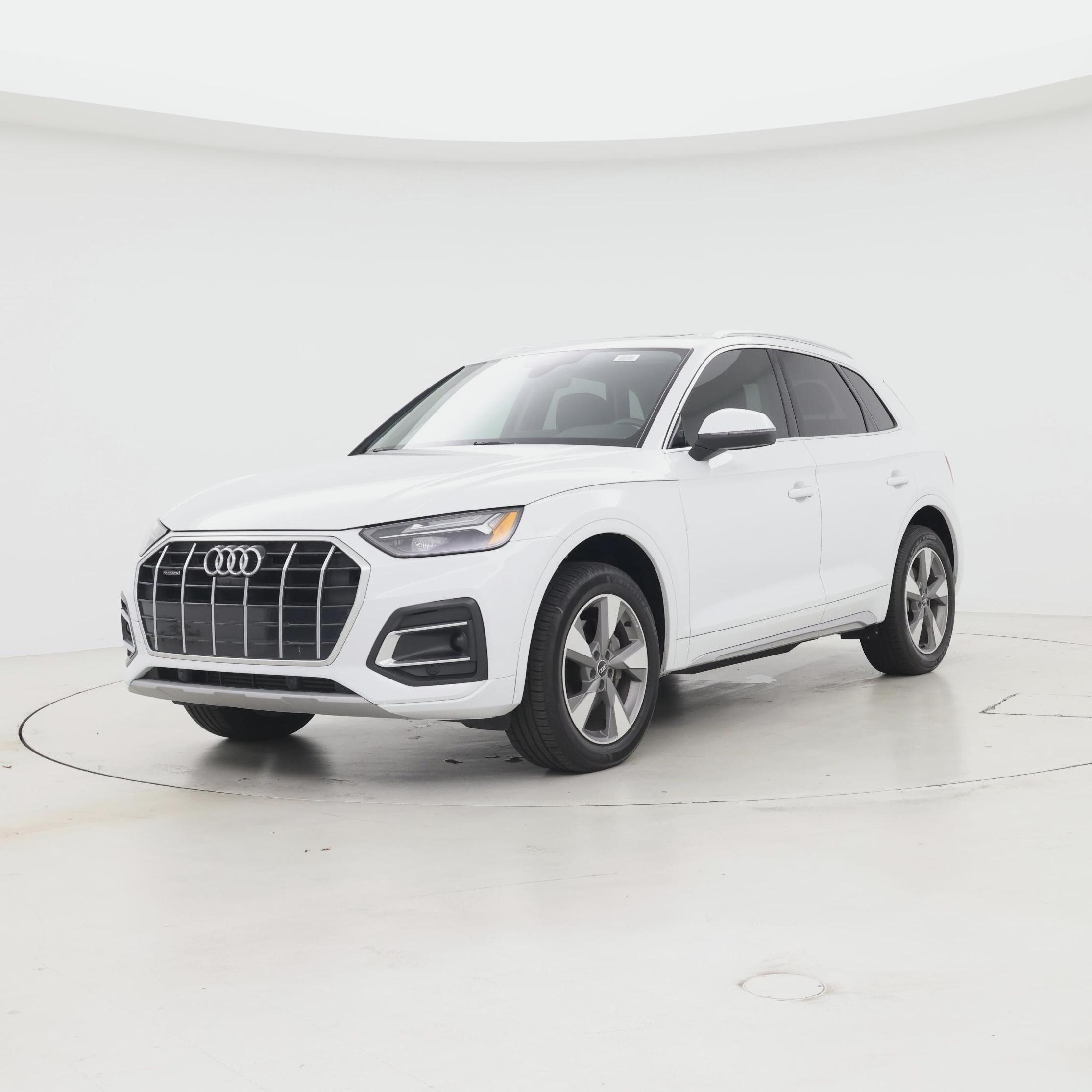 Thumbnail: 2023 Audi Q5 - 4