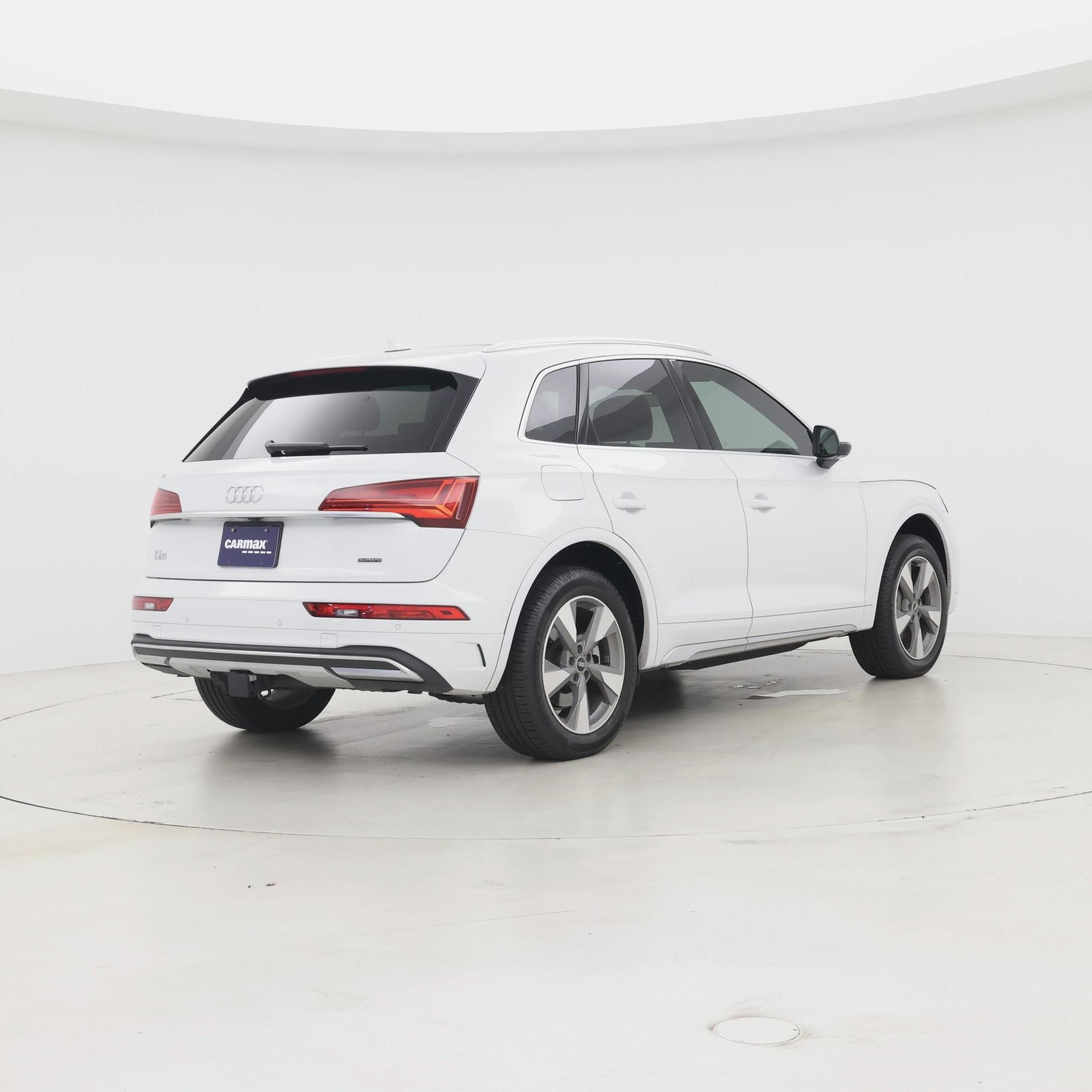 Thumbnail: 2023 Audi Q5 - 8