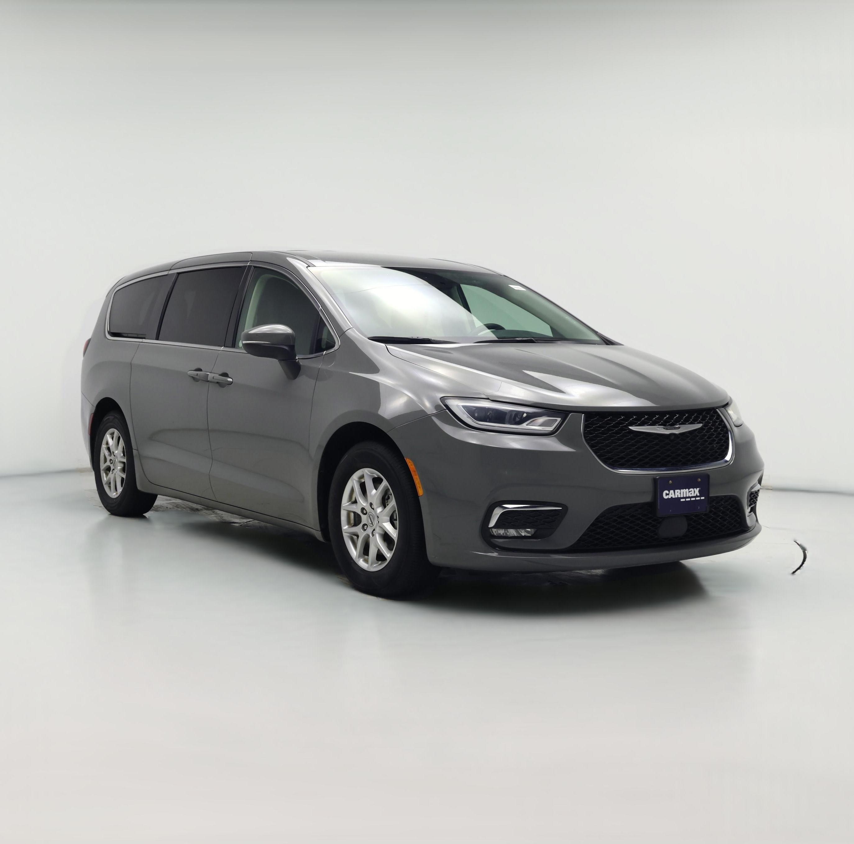 Thumbnail: 2023 Chrysler Pacifica - 1