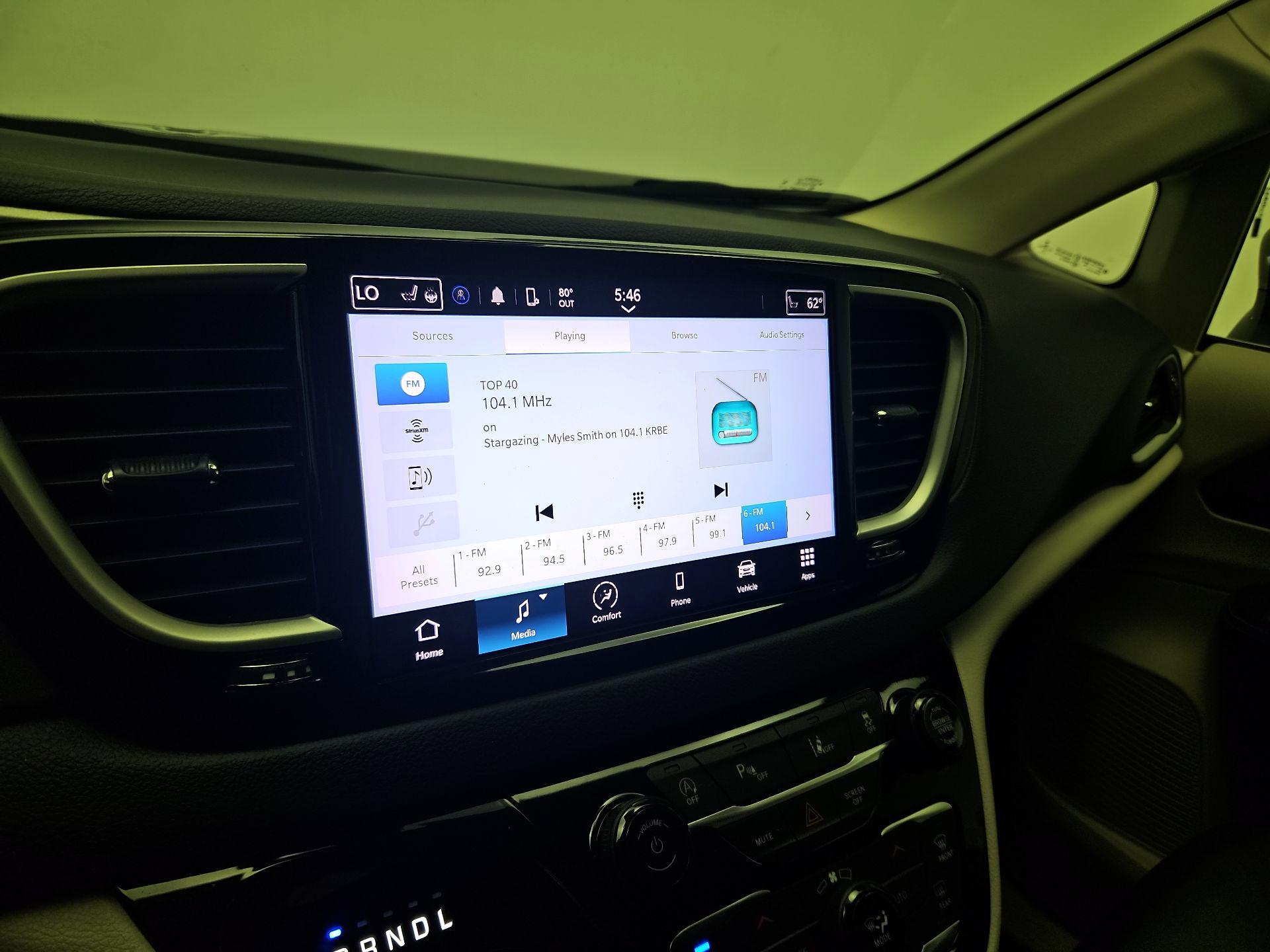 Thumbnail: 2023 Chrysler Pacifica - 15