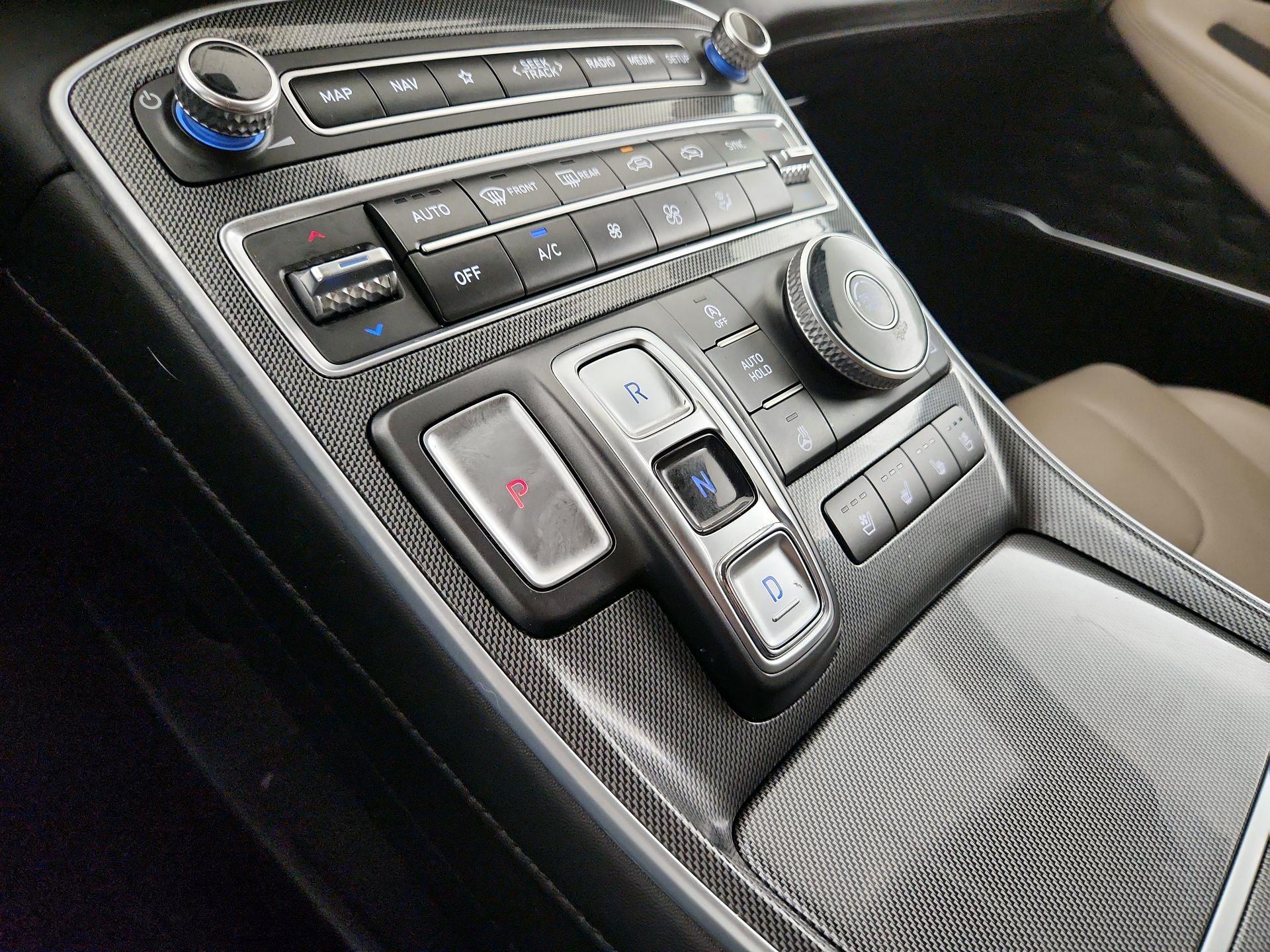 Thumbnail: 2022 Hyundai Santa Fe - 13