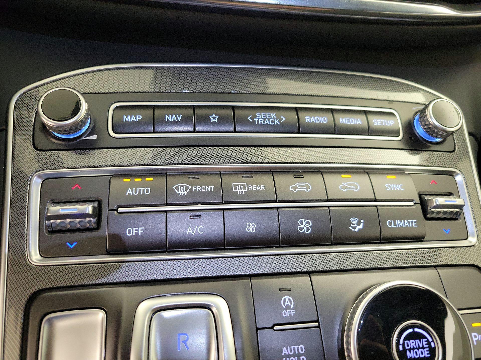 Thumbnail: 2023 Hyundai Santa Fe - 17