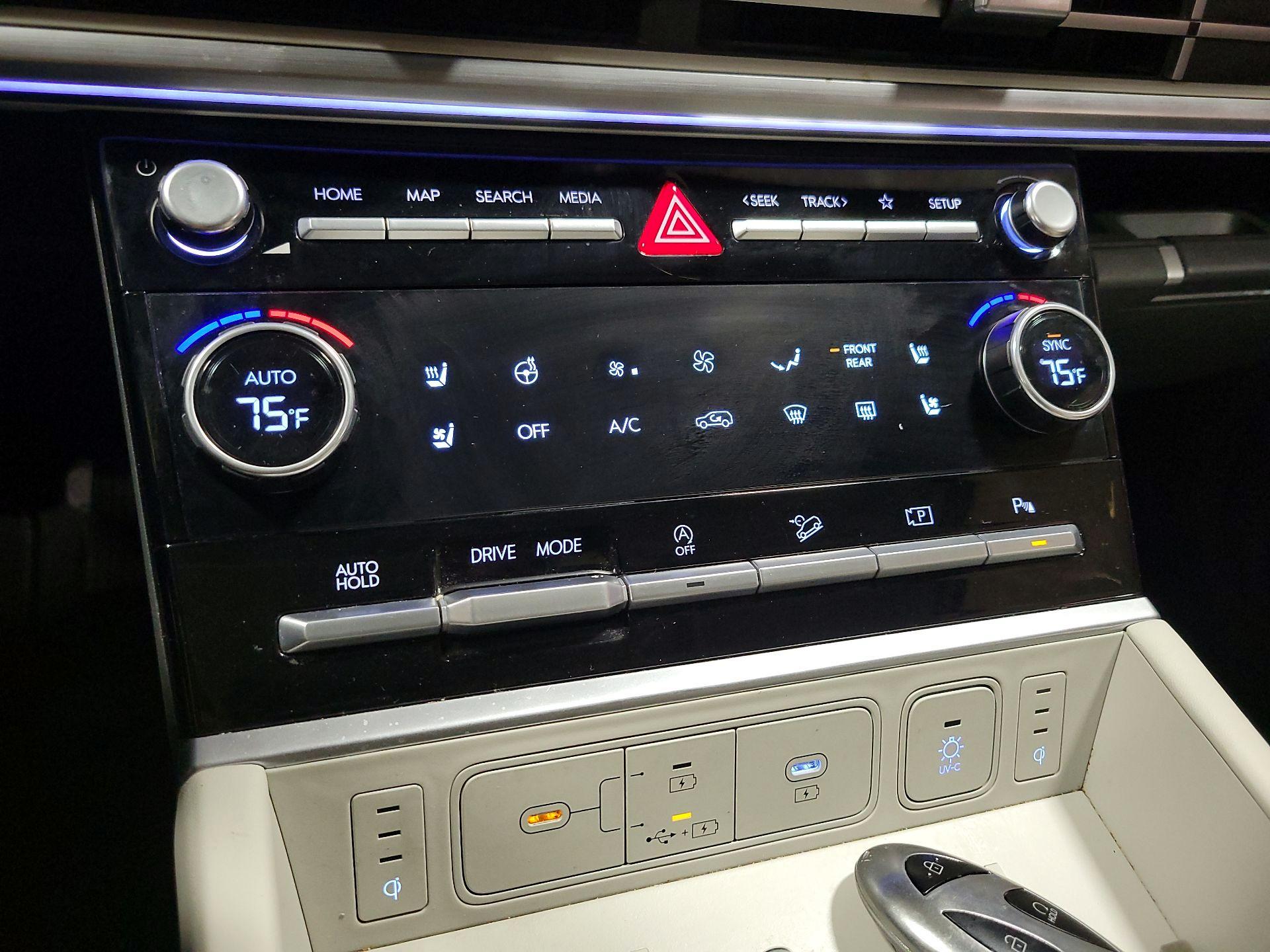 Thumbnail: 2024 Hyundai Santa Fe - 17