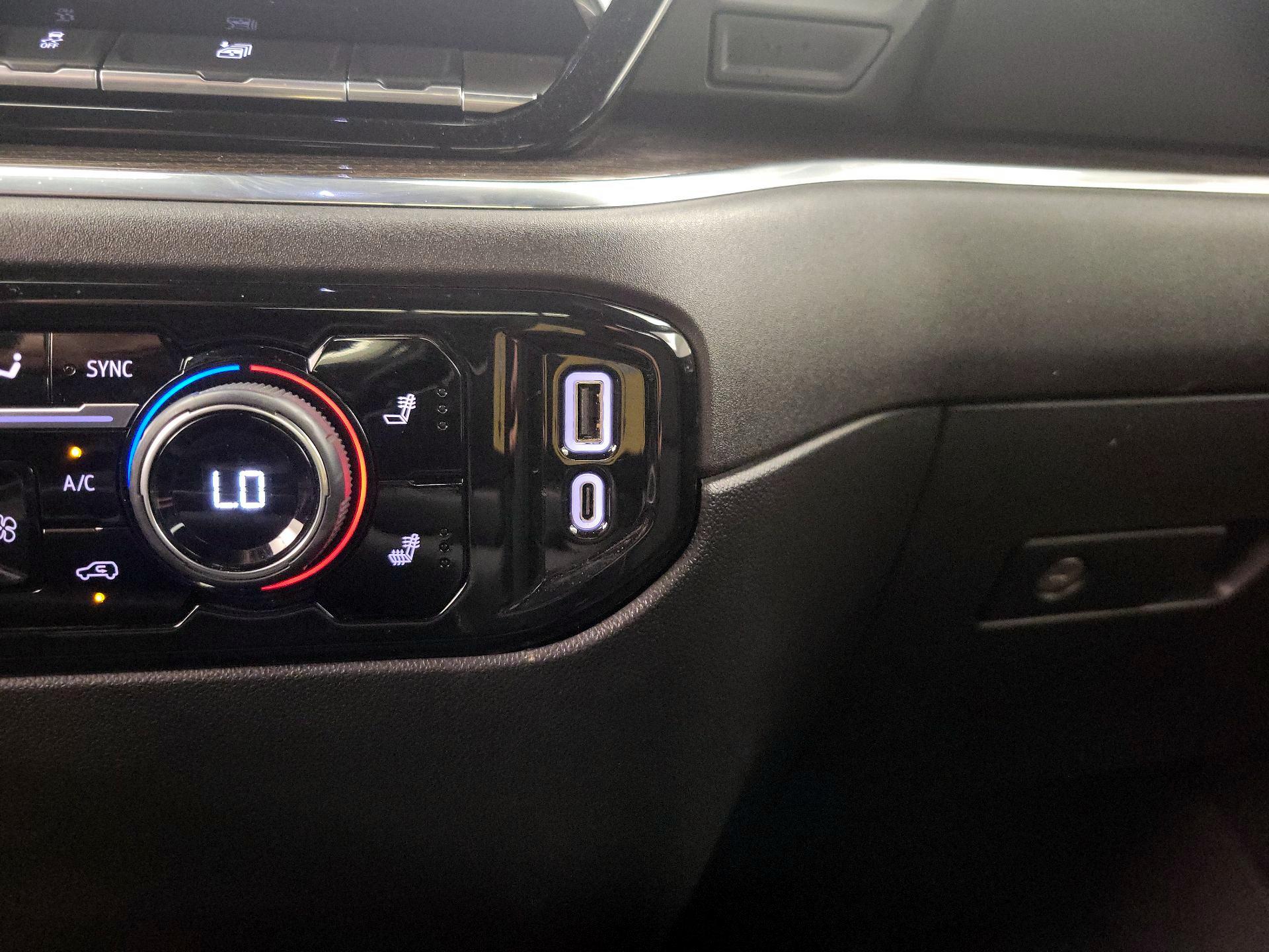 Thumbnail: 2024 Chevrolet Silverado 1500 - 18