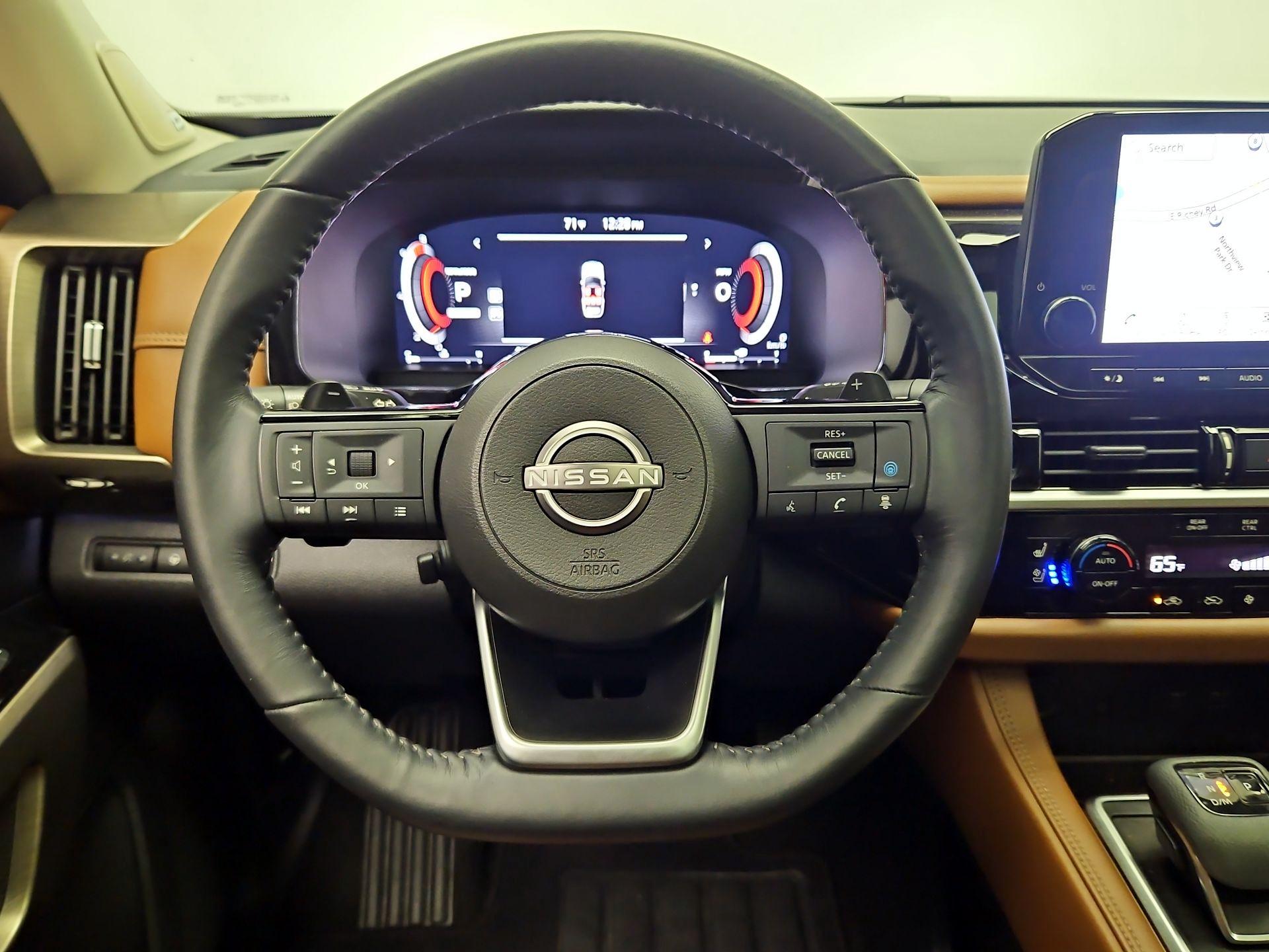 Thumbnail: 2023 Nissan Pathfinder - 10