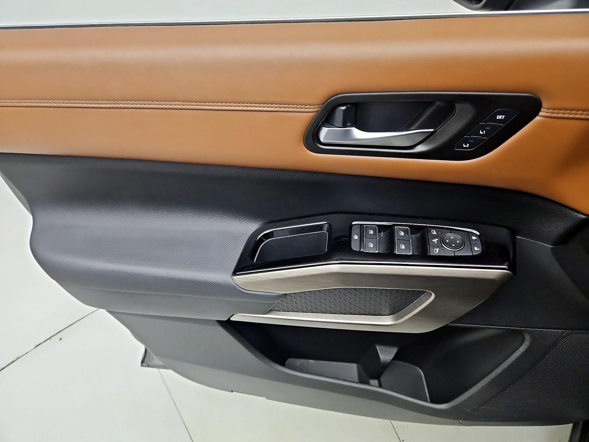 Thumbnail: 2023 Nissan Pathfinder - 12