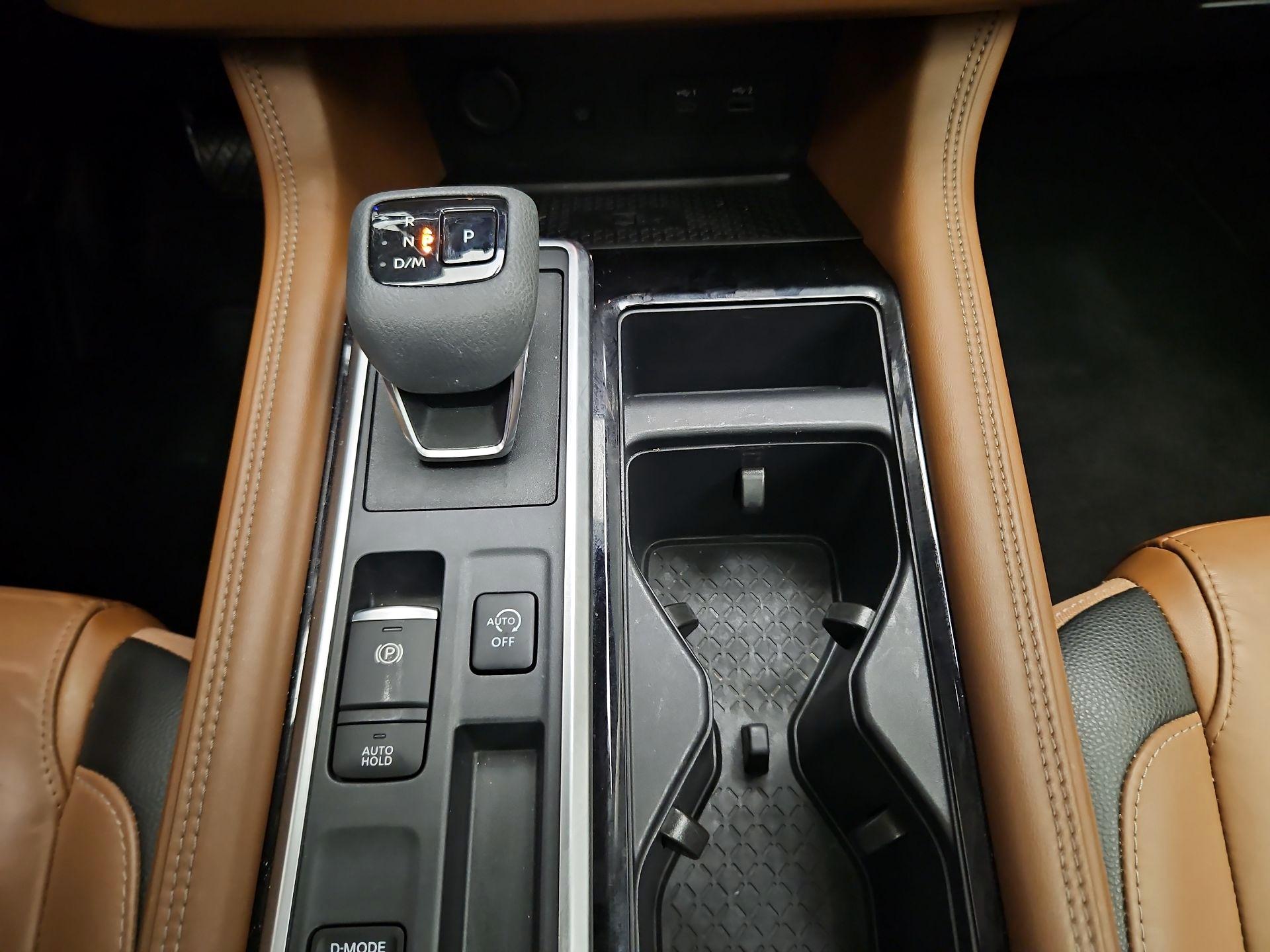 Thumbnail: 2023 Nissan Pathfinder - 18