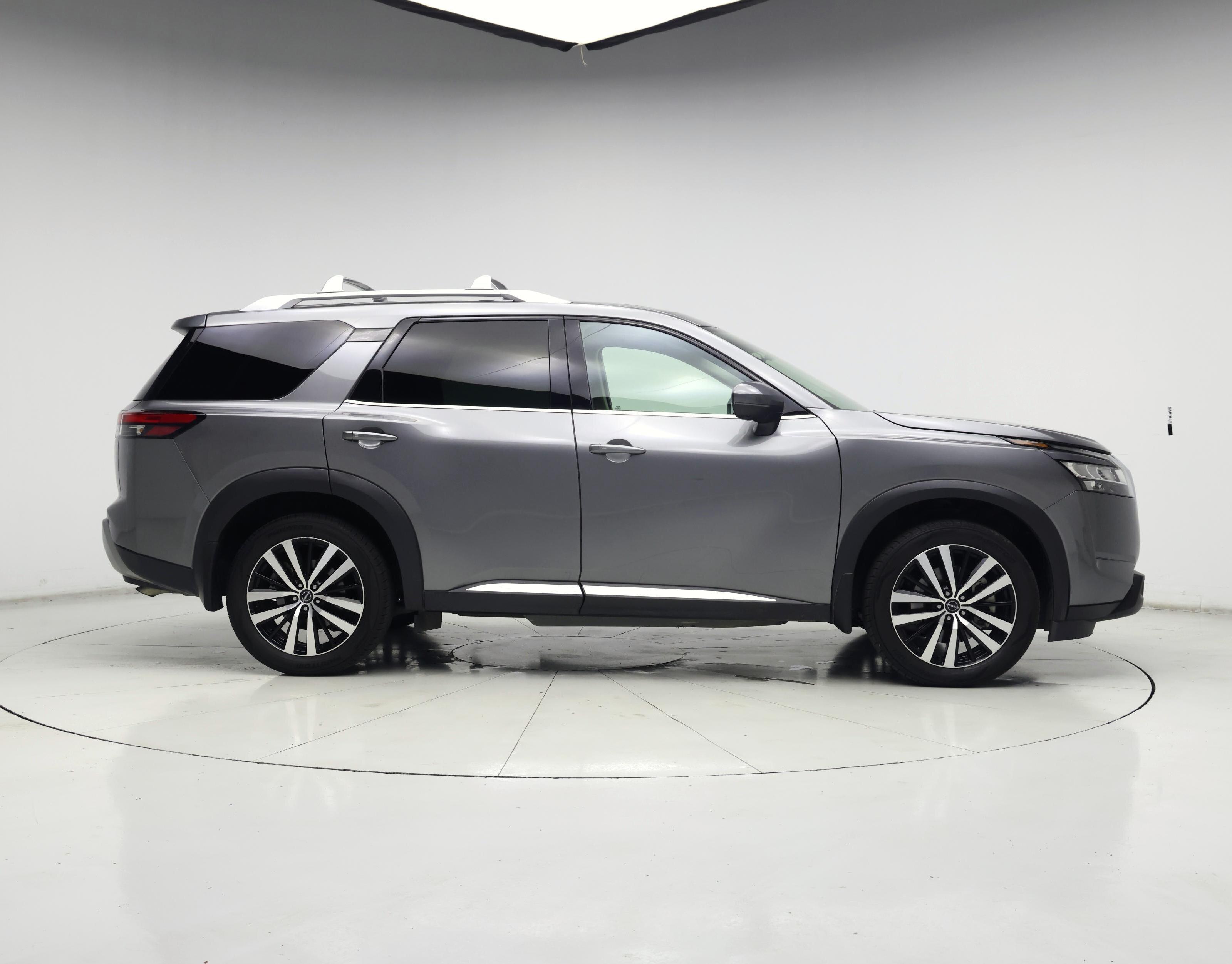 Thumbnail: 2023 Nissan Pathfinder - 7