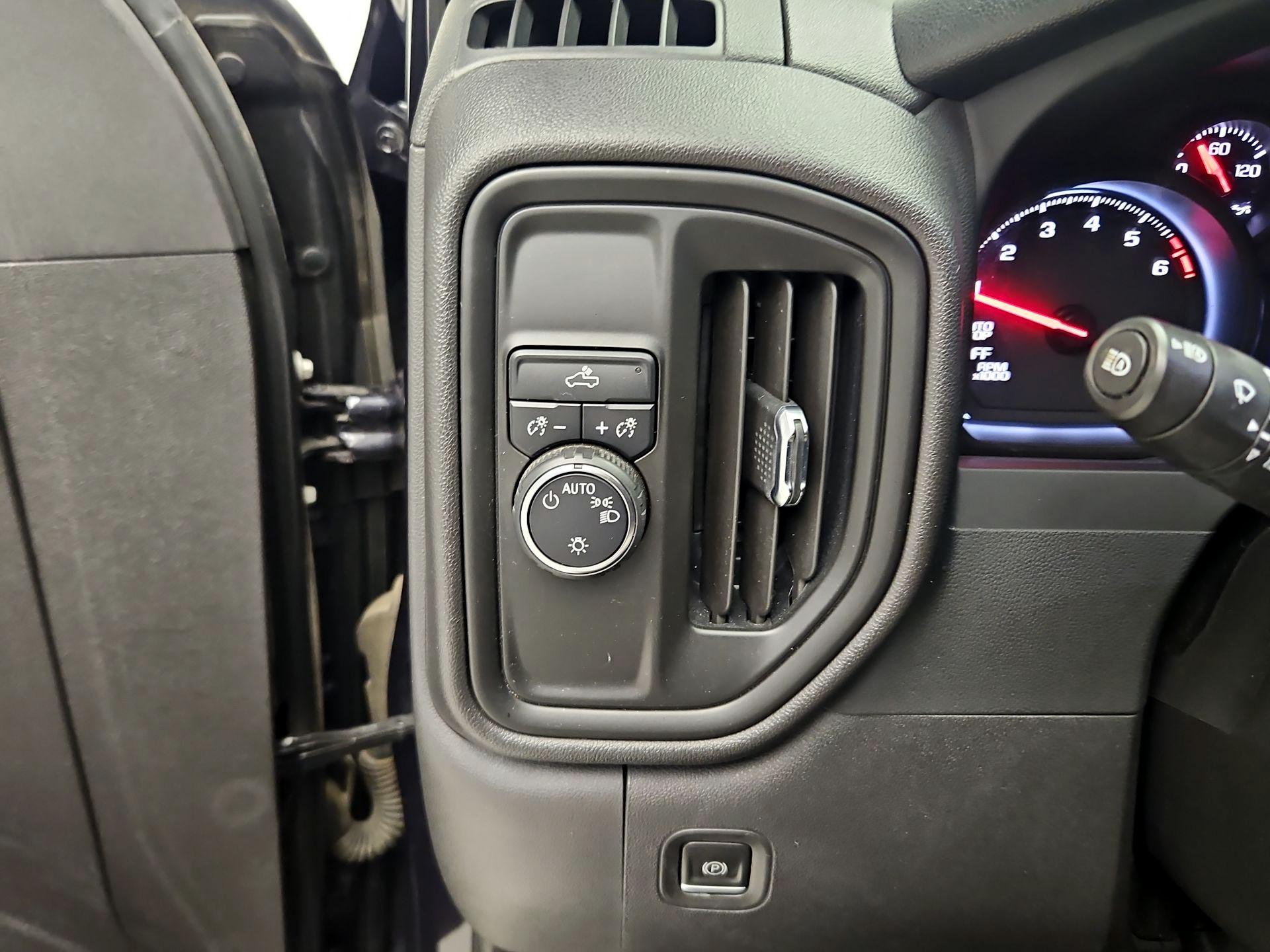 Thumbnail: 2022 Chevrolet Silverado 1500 - 13