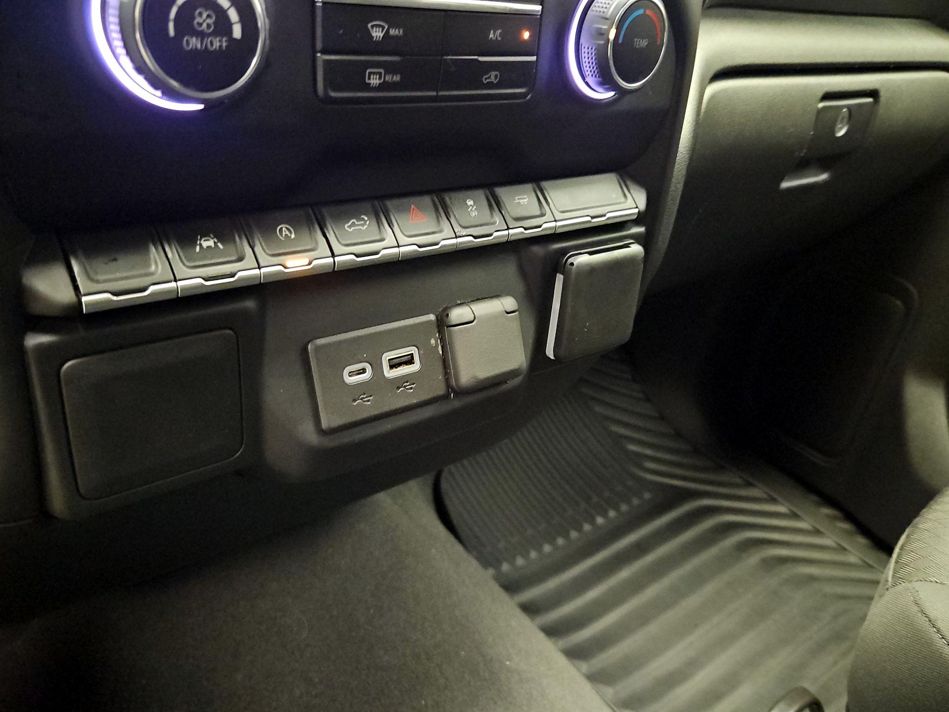 Thumbnail: 2022 Chevrolet Silverado 1500 - 18