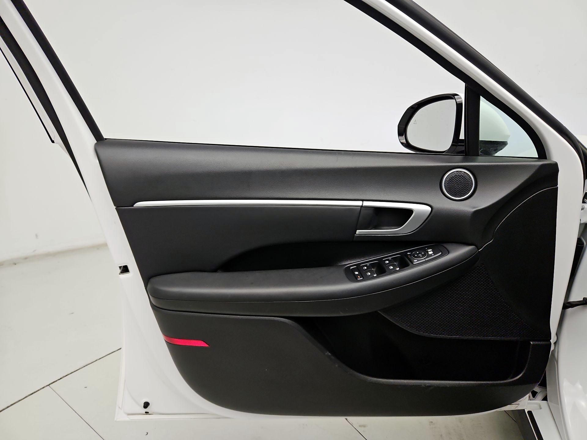 Thumbnail: 2025 Hyundai Sonata - 12