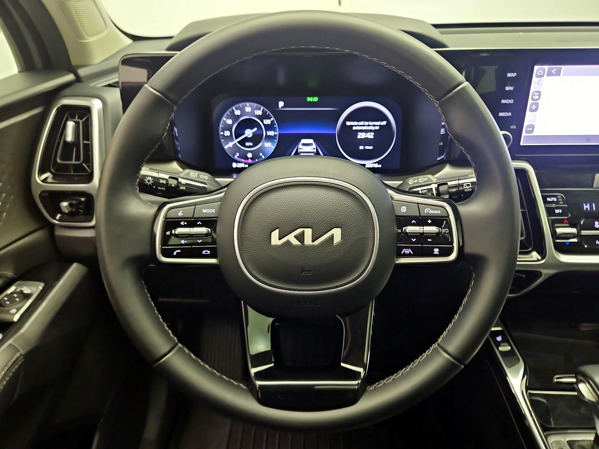 Thumbnail: 2023 Kia Sorento - 10