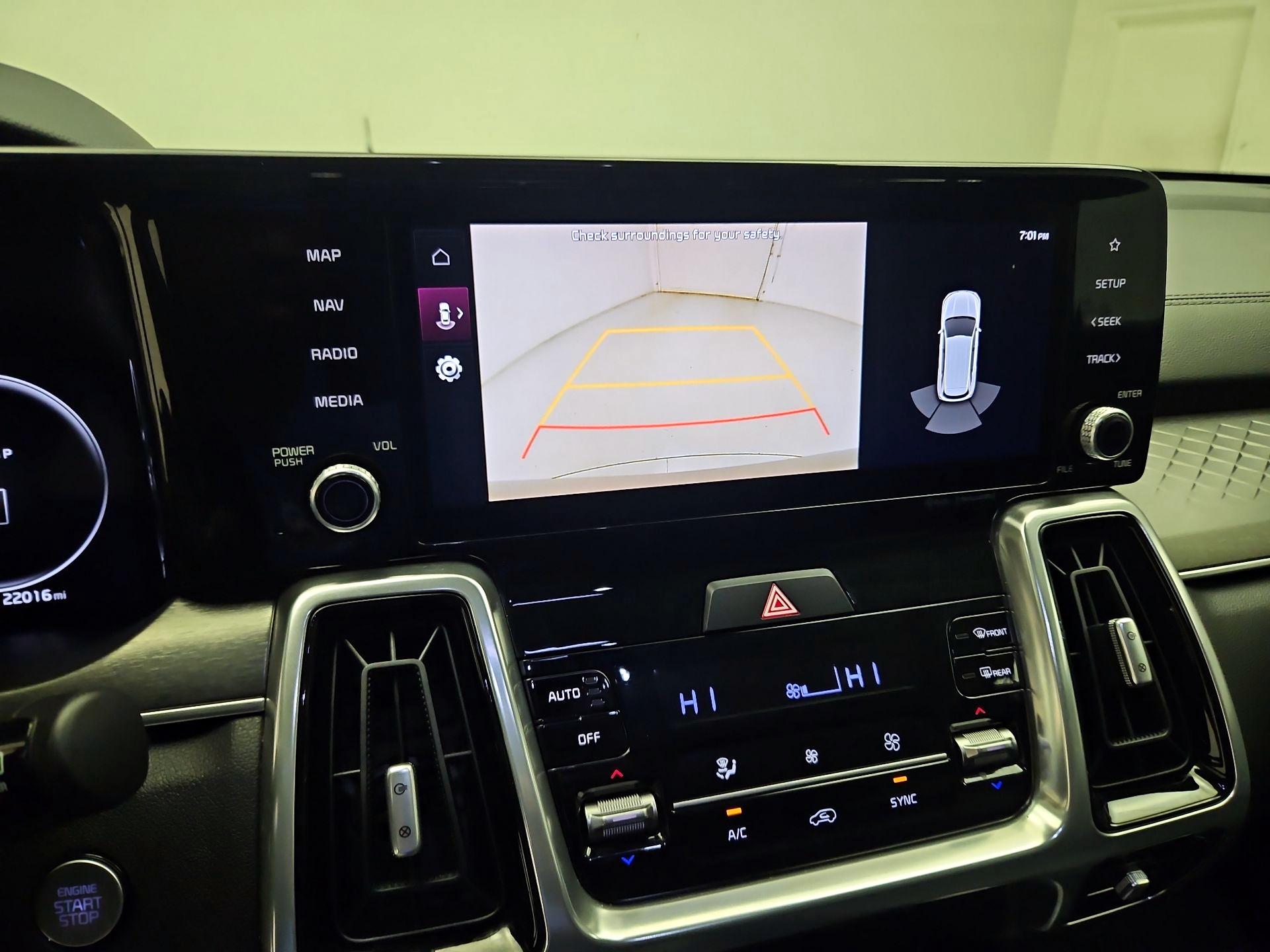 Thumbnail: 2023 Kia Sorento - 15