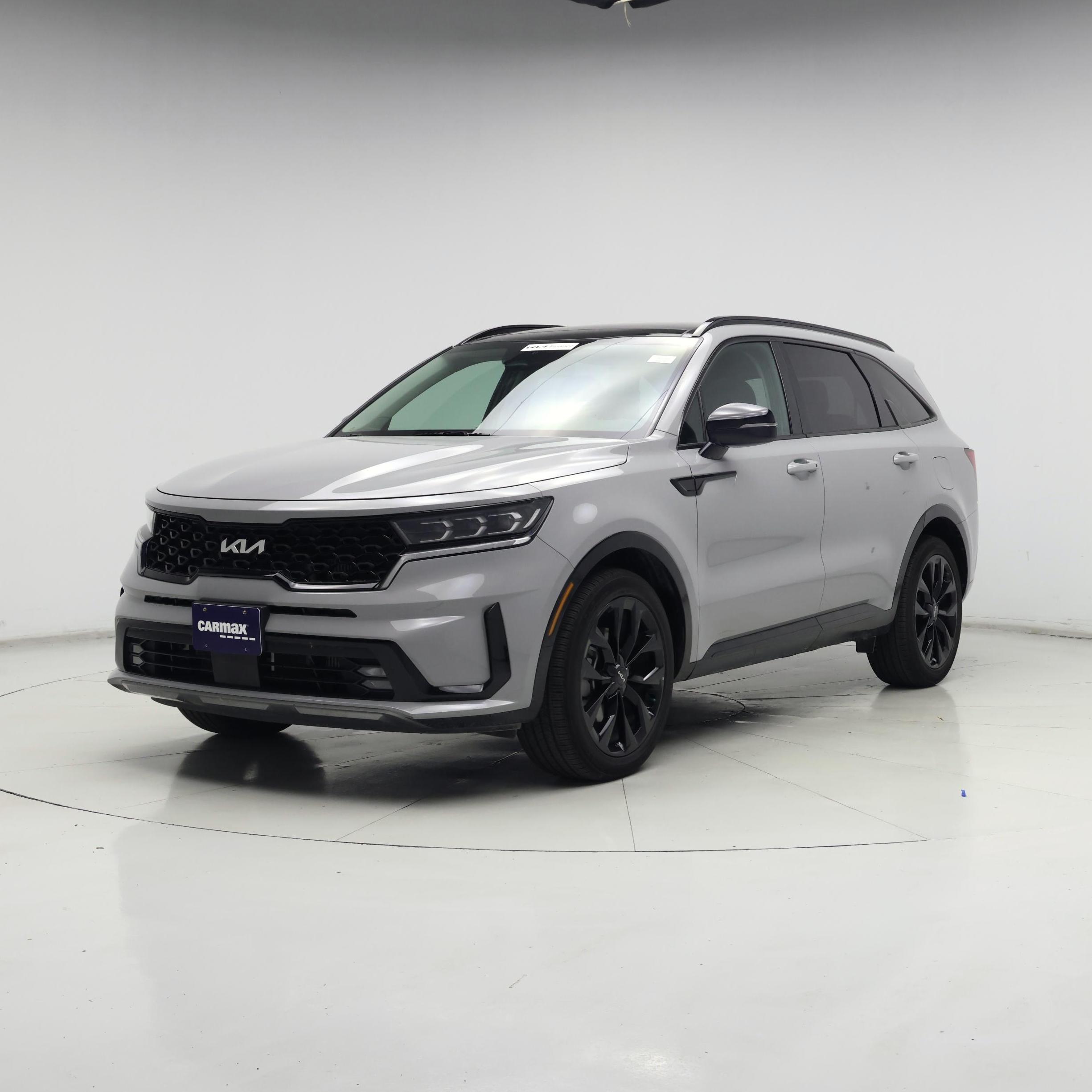 Thumbnail: 2023 Kia Sorento - 4