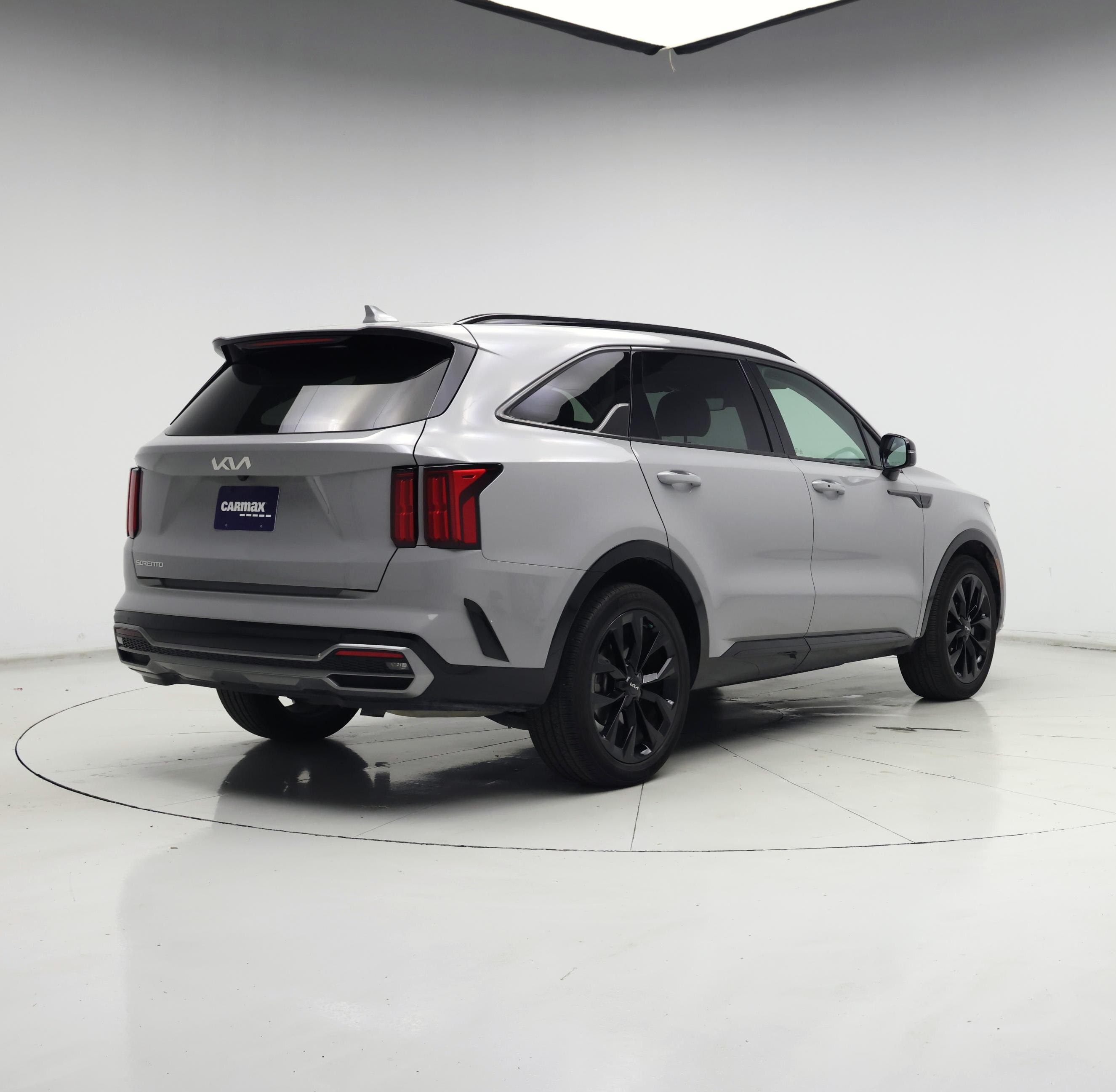 Thumbnail: 2023 Kia Sorento - 8