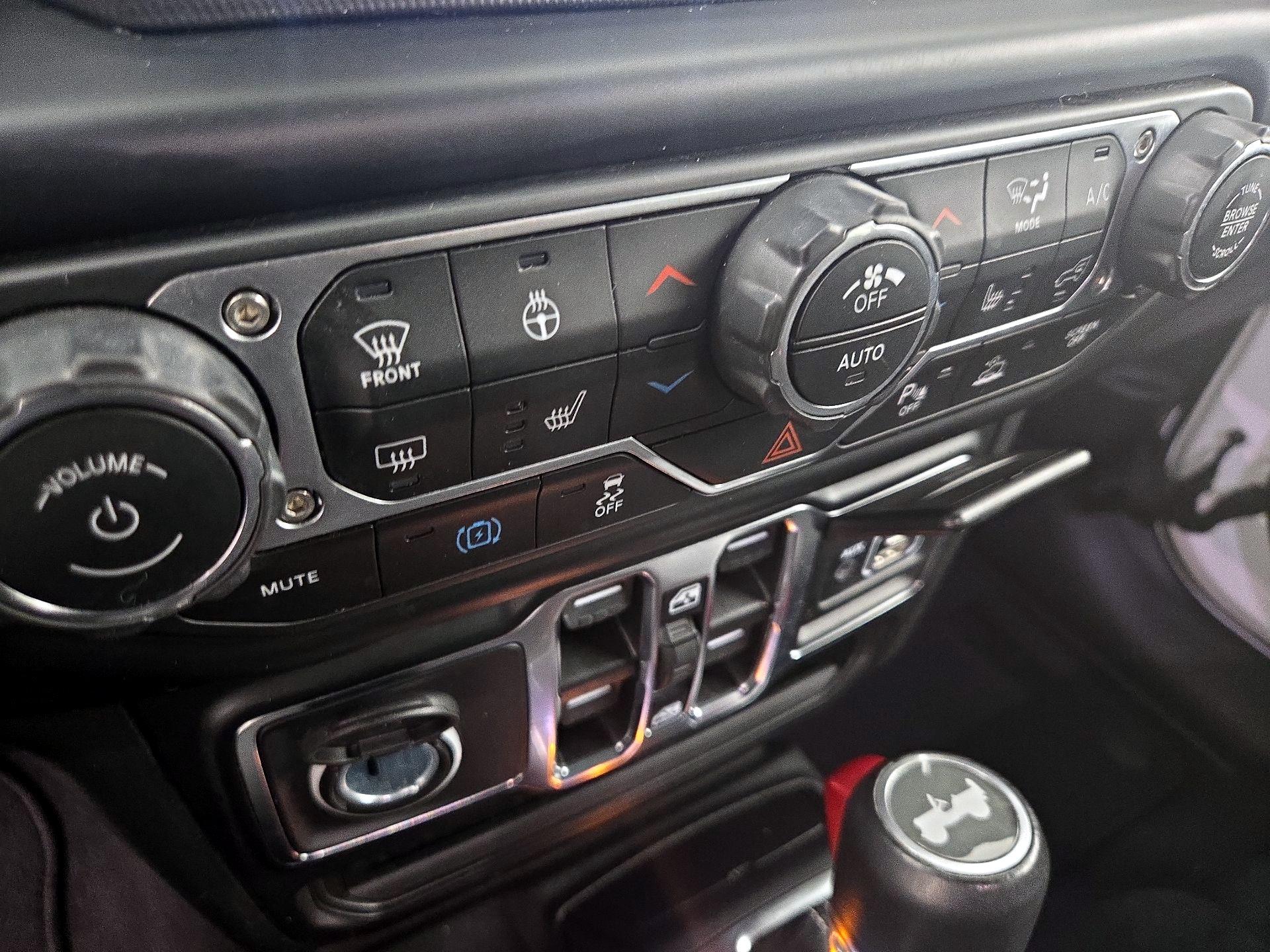 Thumbnail: 2021 Jeep Wrangler - 17