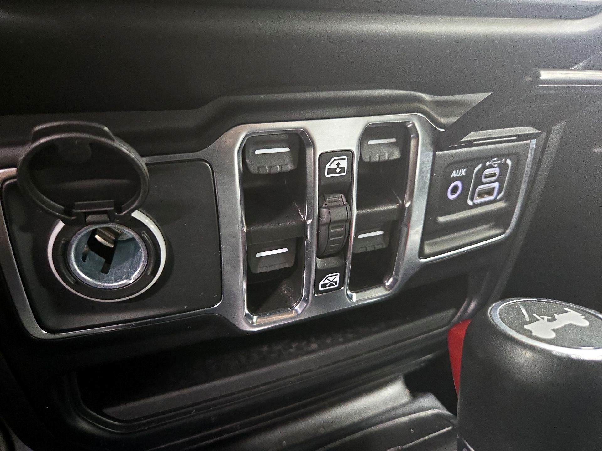 Thumbnail: 2021 Jeep Wrangler - 19