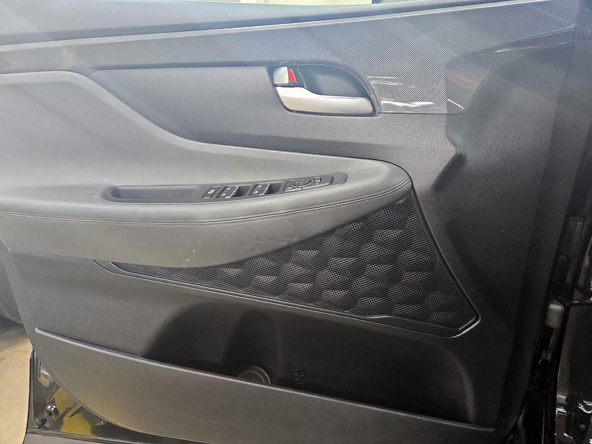 Thumbnail: 2022 Hyundai Santa Fe - 12