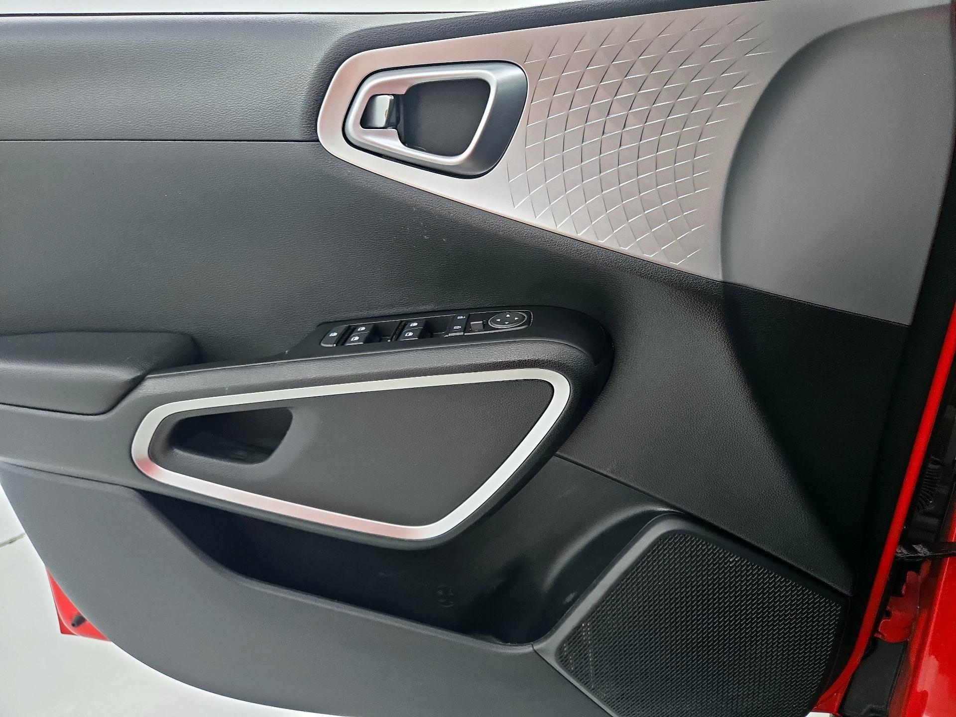 Thumbnail: 2023 Kia Soul - 12