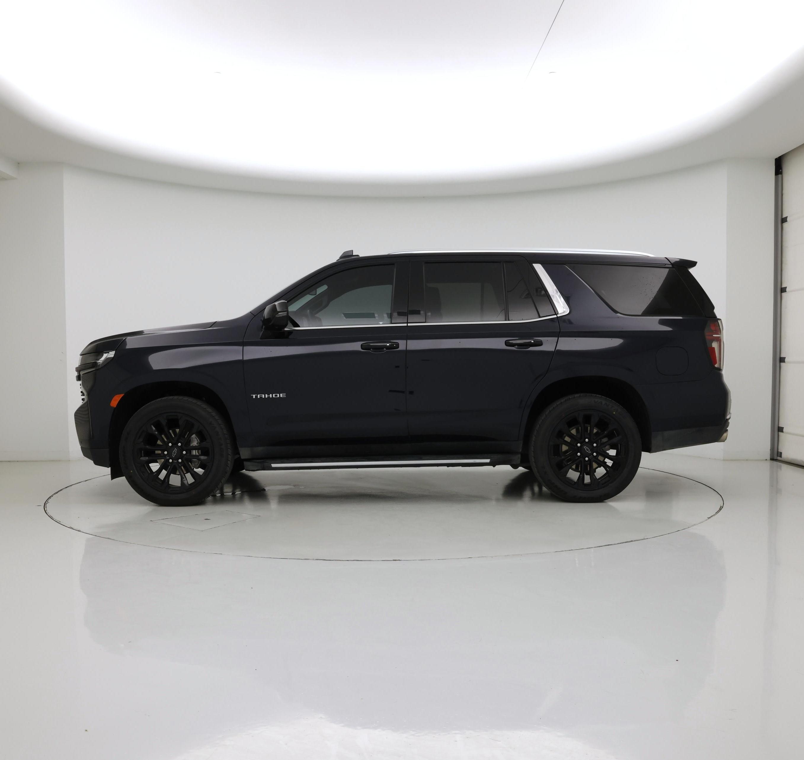 Thumbnail: 2023 Chevrolet Tahoe - 3