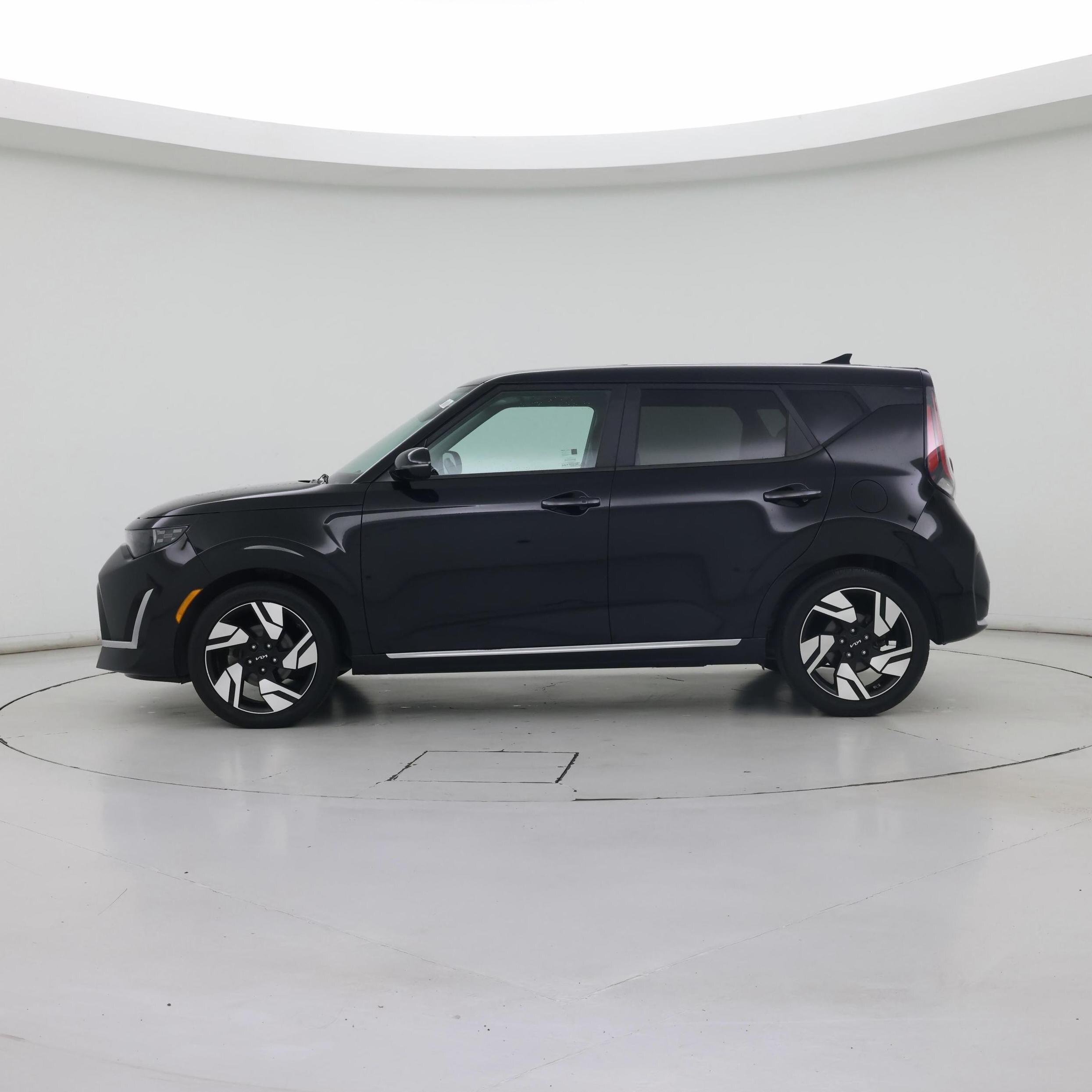 Thumbnail: 2023 Kia Soul - 3